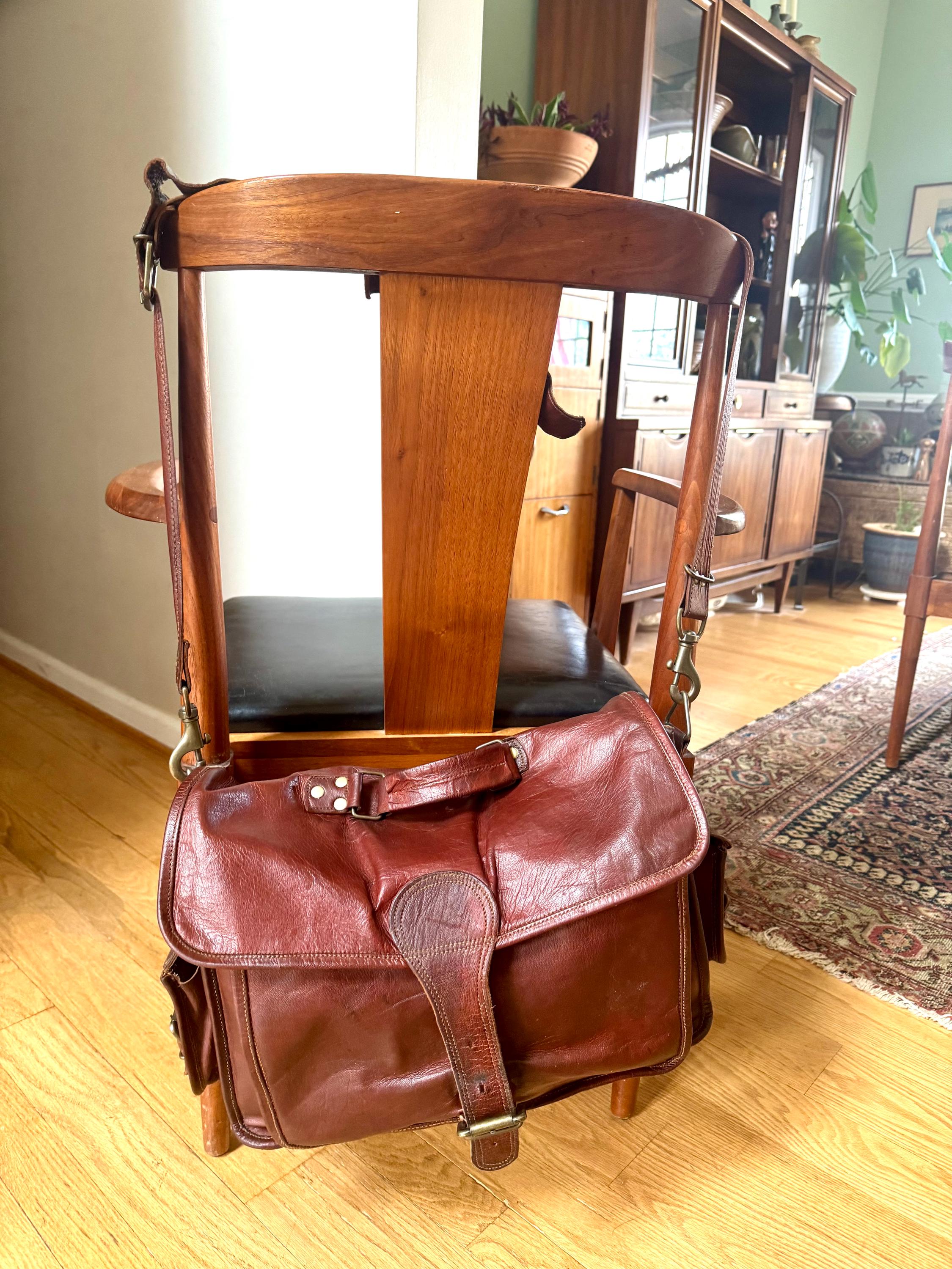 Vtg Genuine Leather Briefcase | Burgundy Colored Leather Messenger Bag | Unisex Shoulder Bag | Cross Body Travel Bag| Rustic Leather Bag