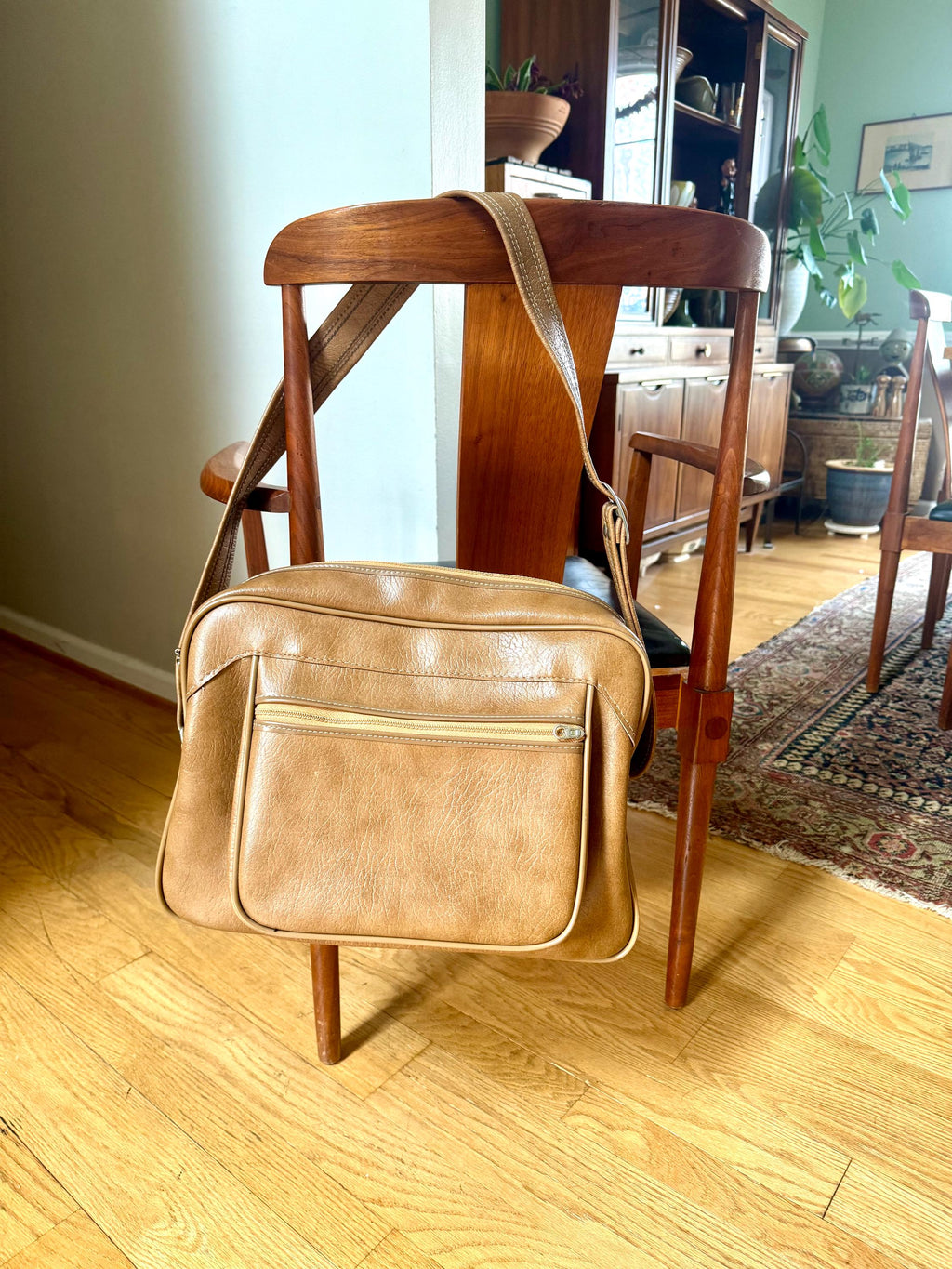 Vtg Tan Marbled Vinyl Shoulder Bag | Vinyl Shoulder Bag | Vintage Faux Leather Shoulder Bag | Brown Weekender | Crossbody Bag