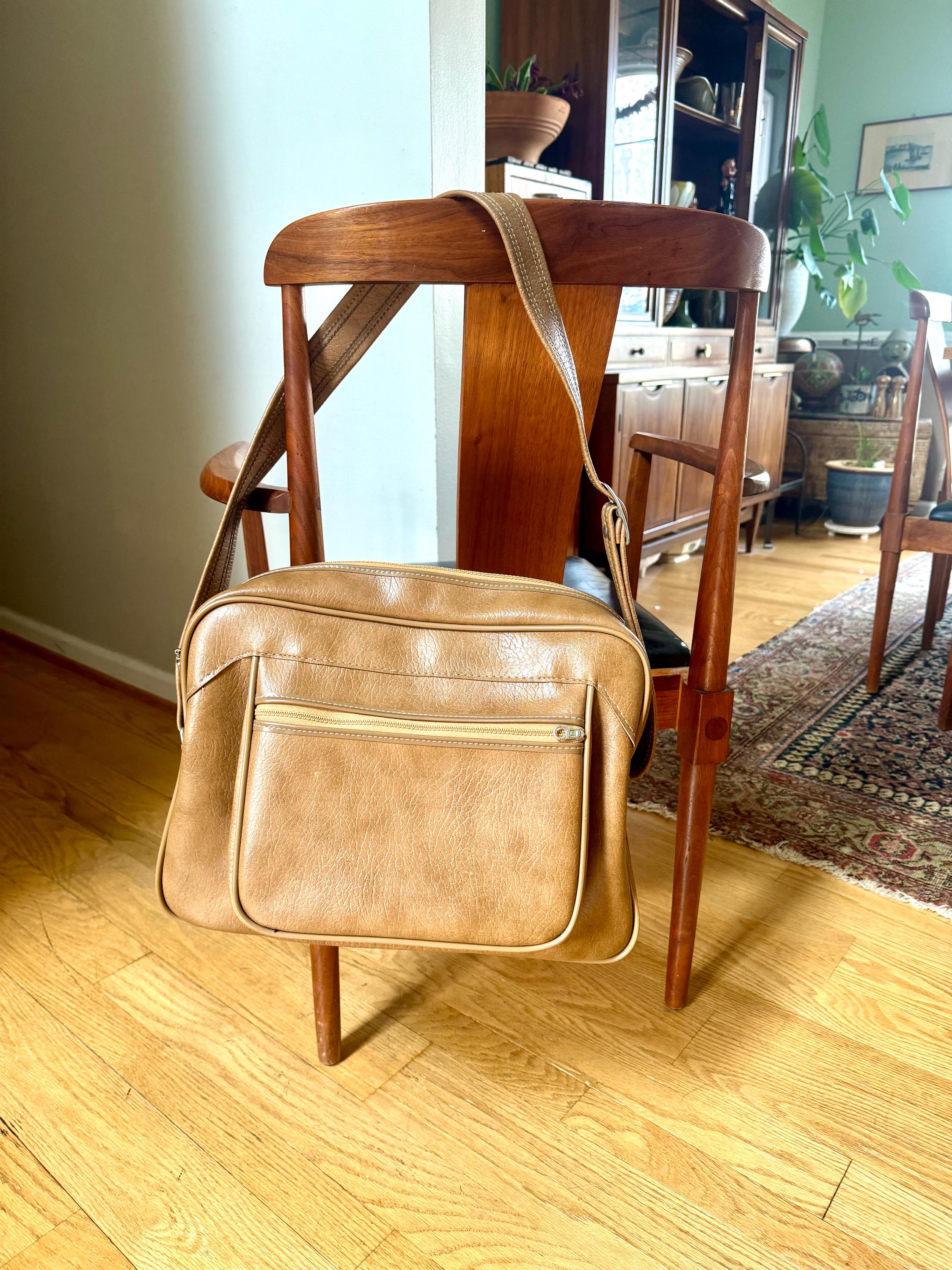 Vtg Tan Marbled Vinyl Shoulder Bag | Vinyl Shoulder Bag | Vintage Faux Leather Shoulder Bag | Brown Weekender | Crossbody Bag