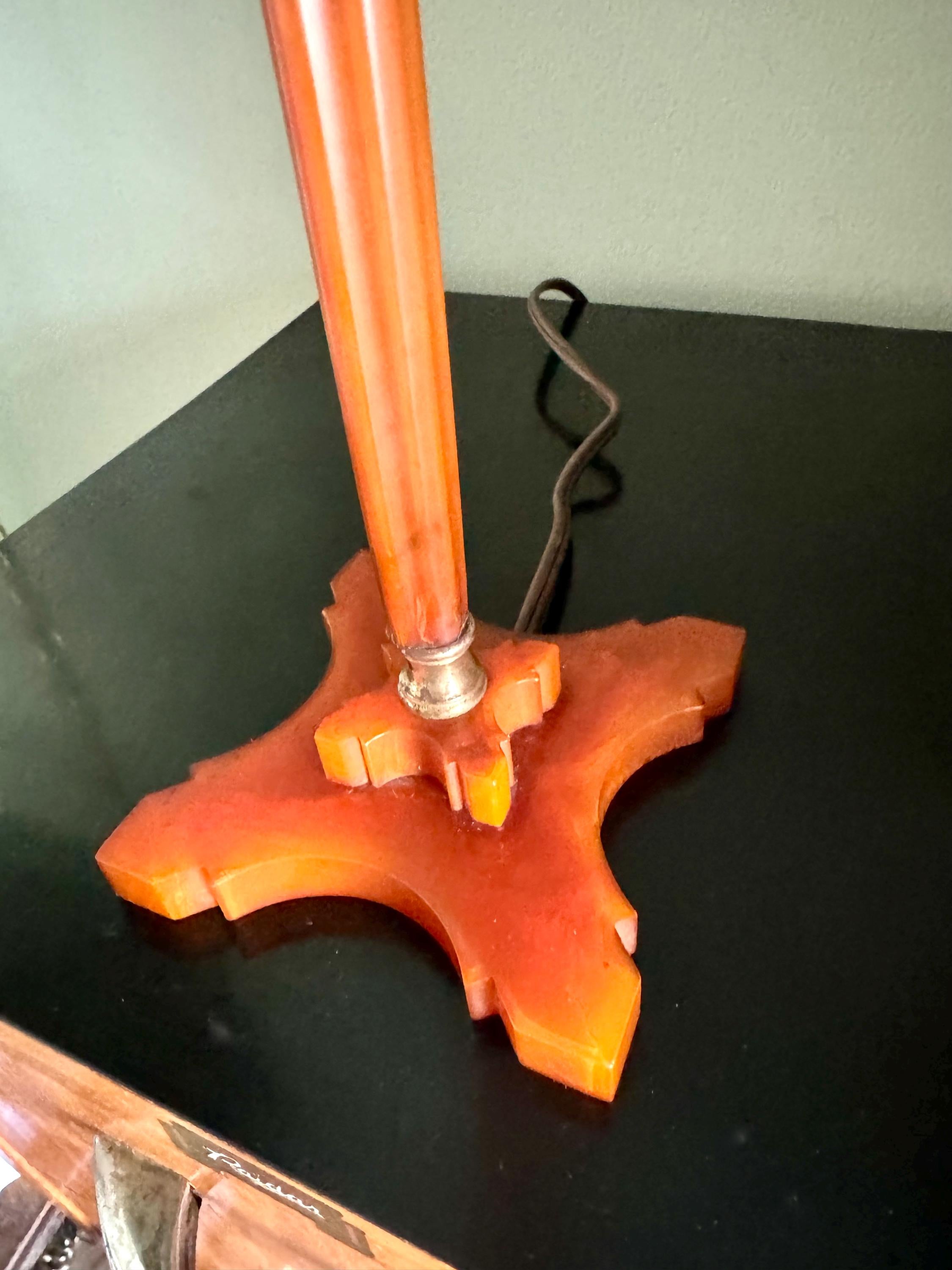 Vtg Fluted Bakelite Lamp | Butterscotch Bakelite Desk Lamp | Small Bakelite Table Lamp | Machine Age Art Deco Catalin/Bakelite Lamp