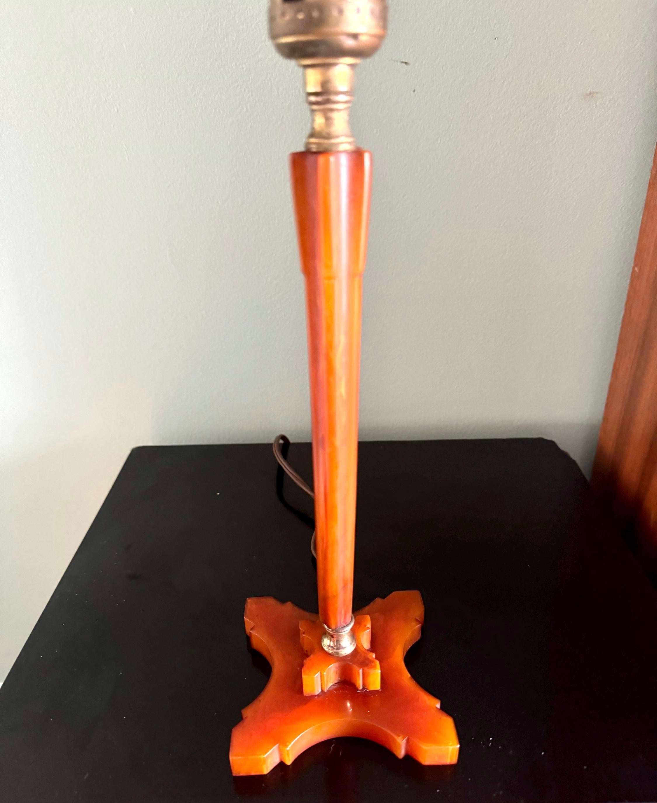 Vtg Fluted Bakelite Lamp | Butterscotch Bakelite Desk Lamp | Small Bakelite Table Lamp | Machine Age Art Deco Catalin/Bakelite Lamp