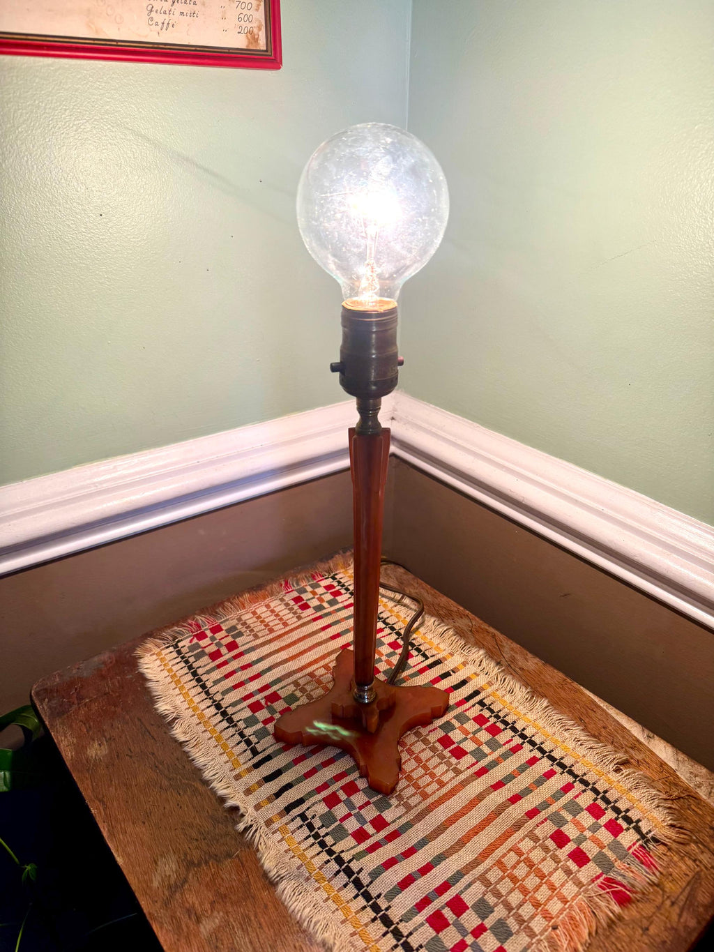 Vtg Fluted Bakelite Lamp | Butterscotch Bakelite Desk Lamp | Small Bakelite Table Lamp | Machine Age Art Deco Catalin/Bakelite Lamp