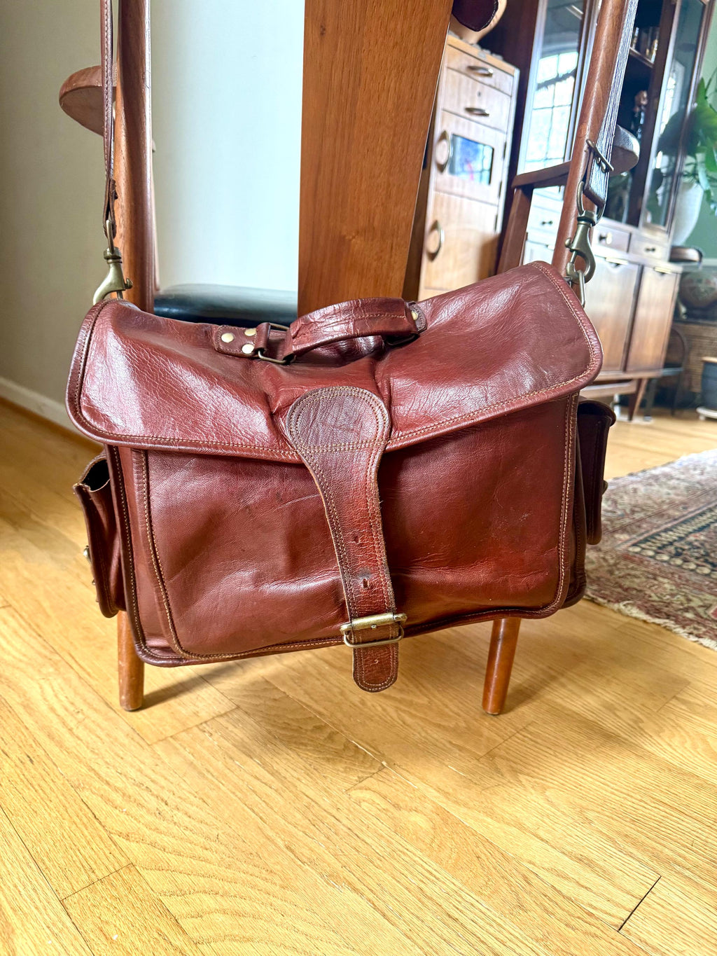 Vtg Genuine Leather Briefcase | Burgundy Colored Leather Messenger Bag | Unisex Shoulder Bag | Cross Body Travel Bag| Rustic Leather Bag
