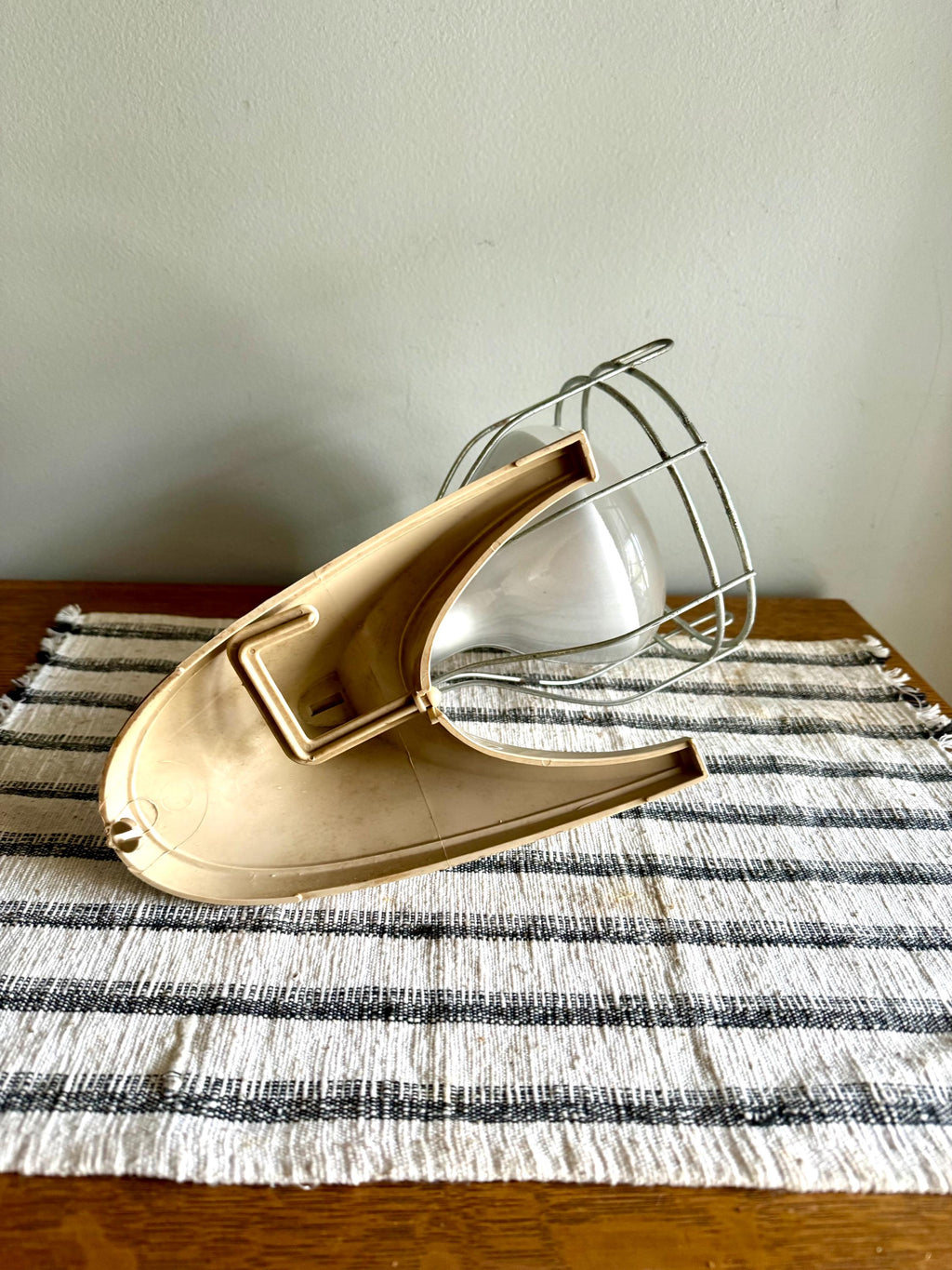 A GE Chill Chaser Deluxe Infrared Heatlamp | Ge Infrared Heatlamp | Clear Infrared Table Heatlamp | GE HLK4 Heat Lamp