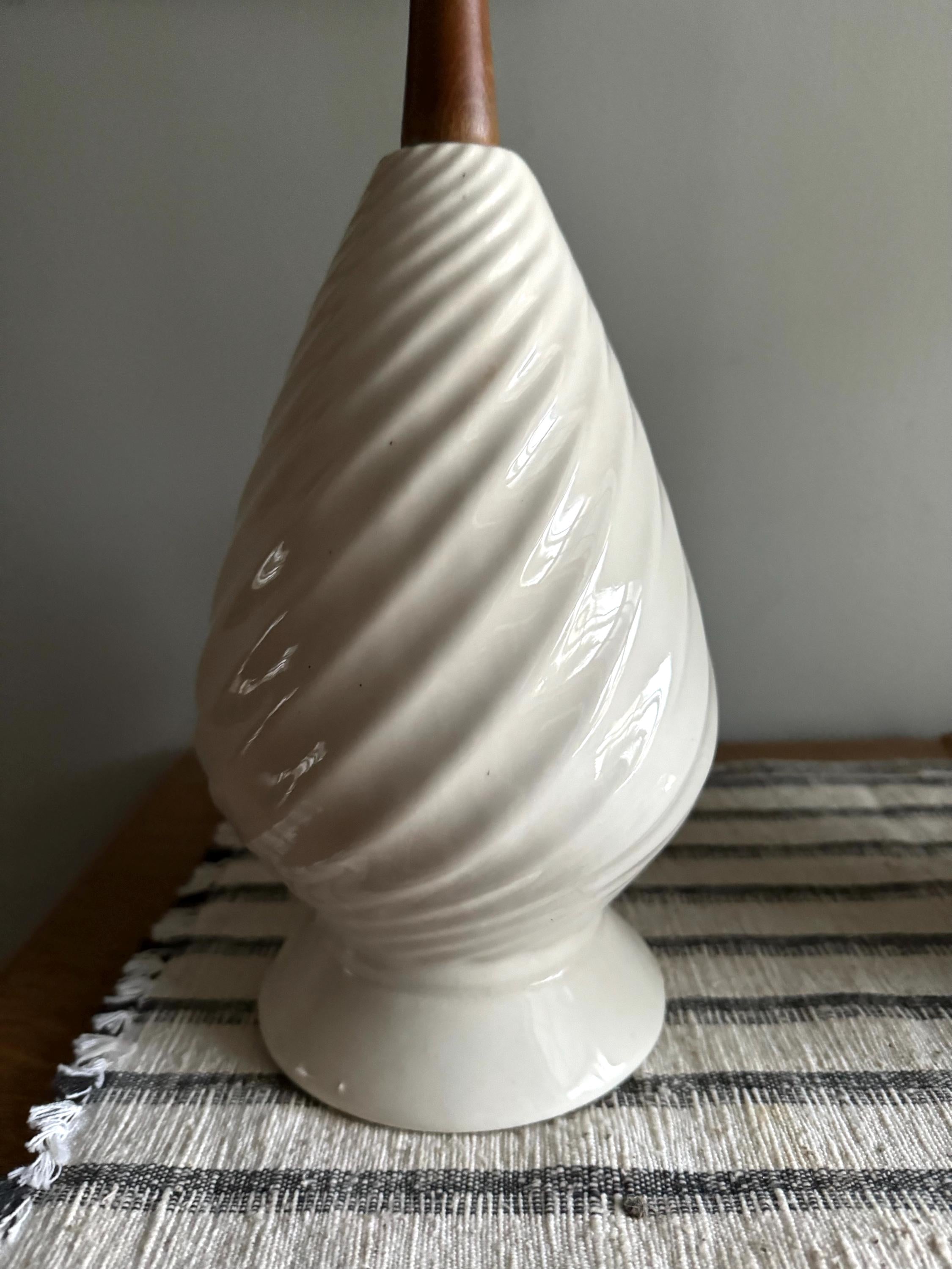A Pair of Mid Century White Ceramic Lamps | Matching MCM Ceramic and Teak Lamps | White Coiled Ribbed Ceramic and Teak Table Lamps