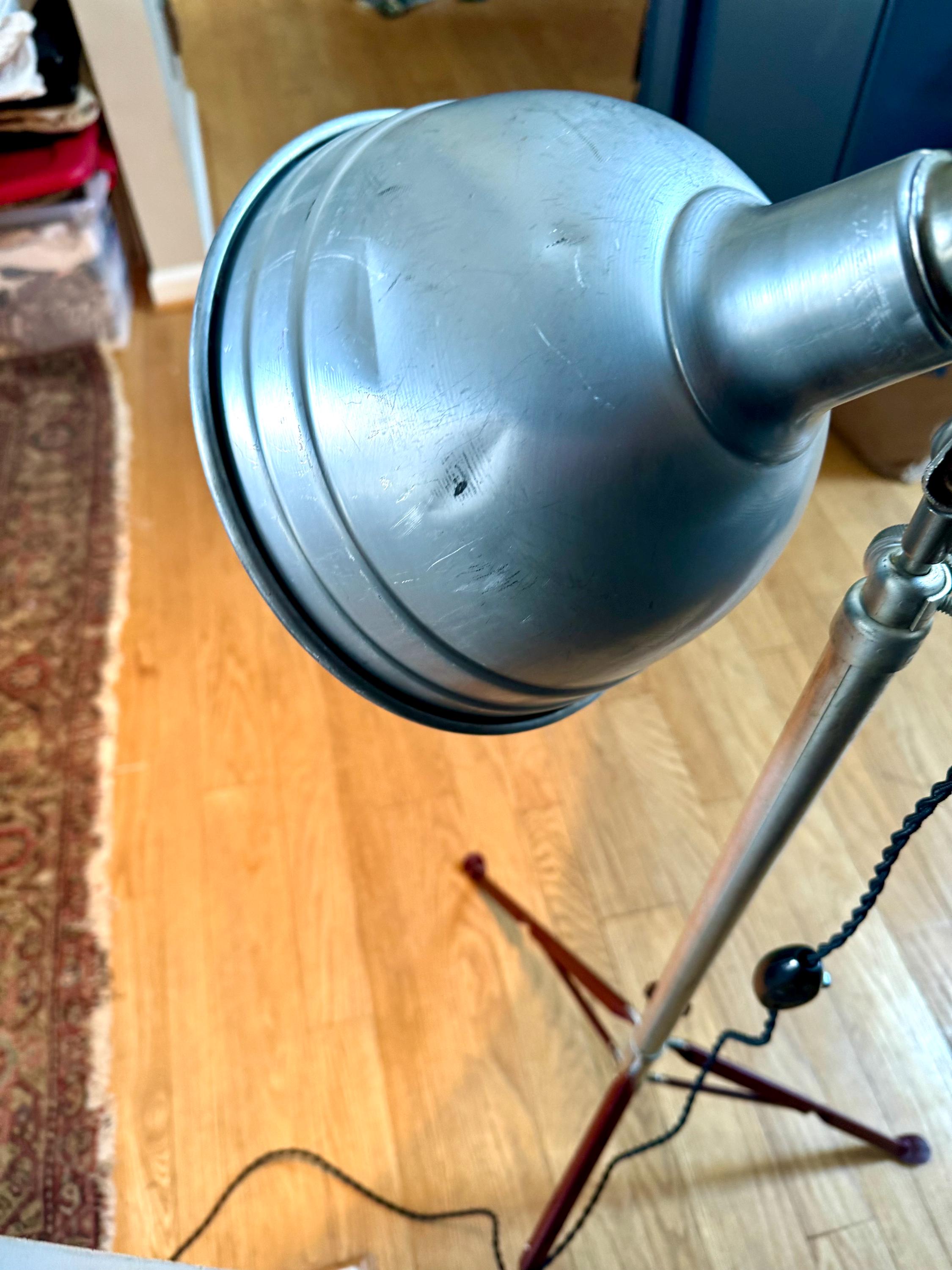 Aluminum Acme-Lite Tripod Lamp | Vintage Maroon Acme Tripod Clamp Lamp | Acme-Lite Work Lamp | Telescoping Photography Lamp | Workstation Lamp