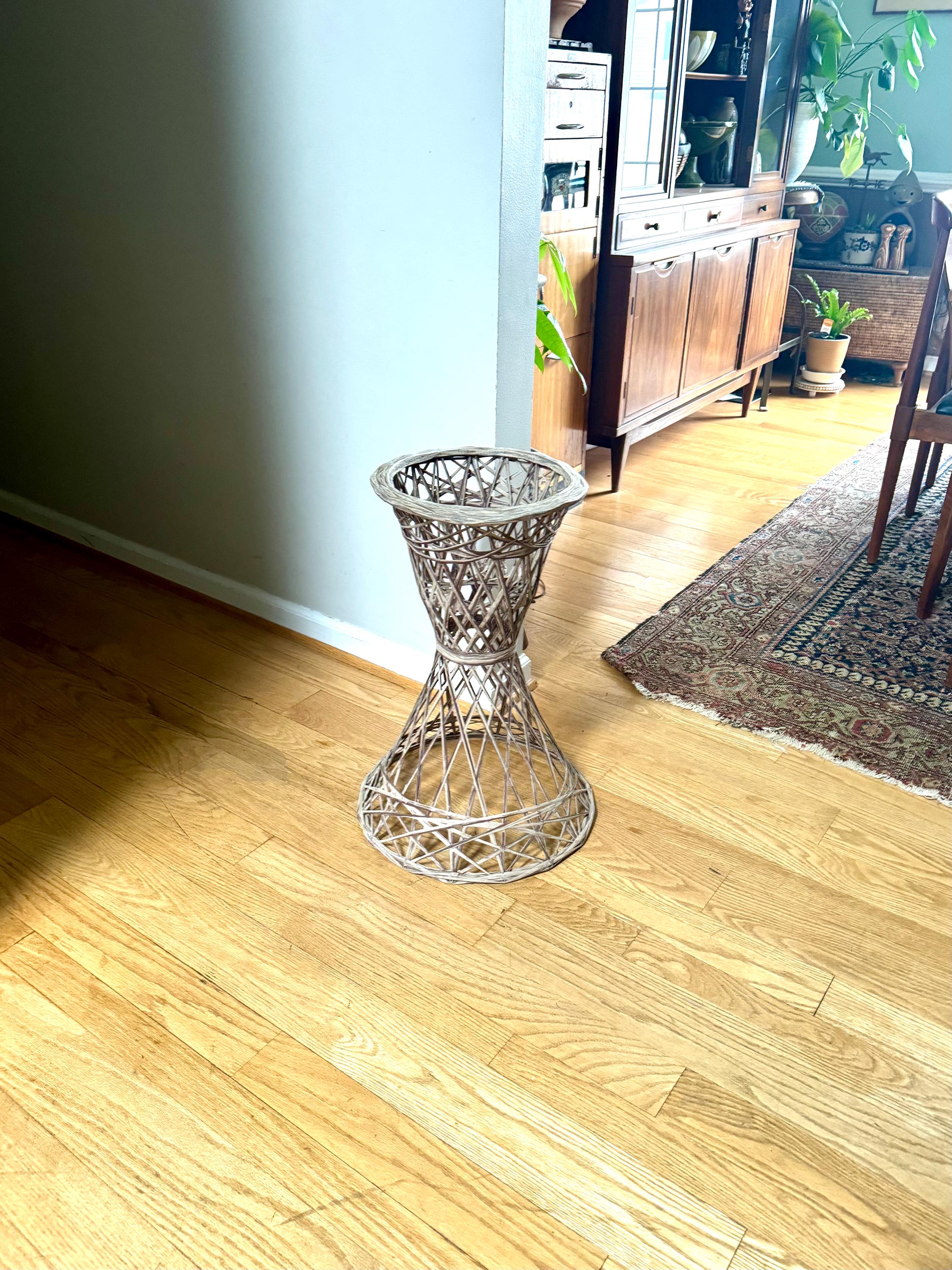 Vtg Russell Woodard Spun Fiberglass Planter | Mid Century Spun Fiberglass Plant Stand | Bohemian Fiberglass Planter Holder