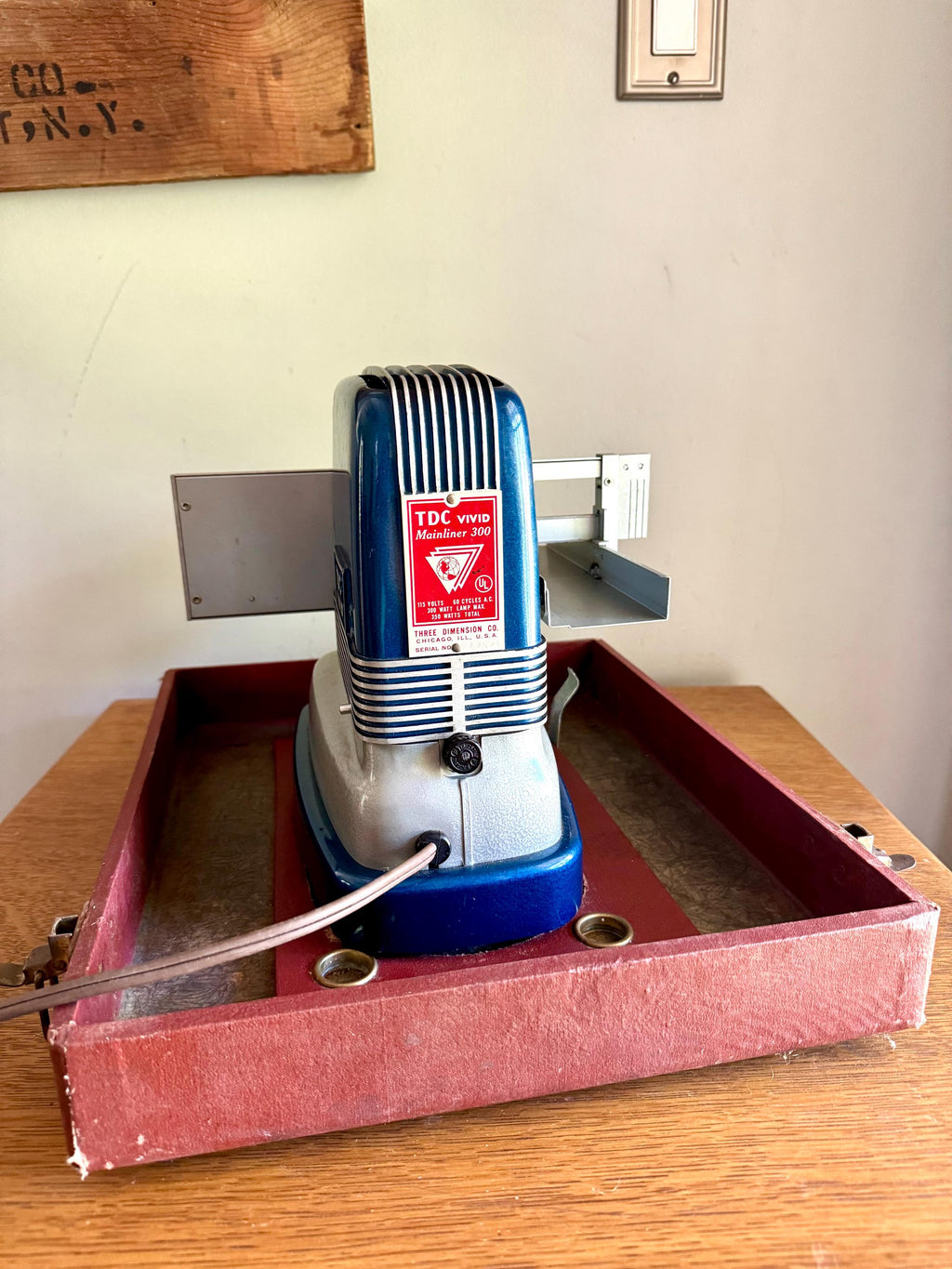 Vtg Blue TDC Vivid Mainliner 300 Slide Projector in Case | Blue Three Dimensional Co. Slide Projector | Selectron Semimatic Projector