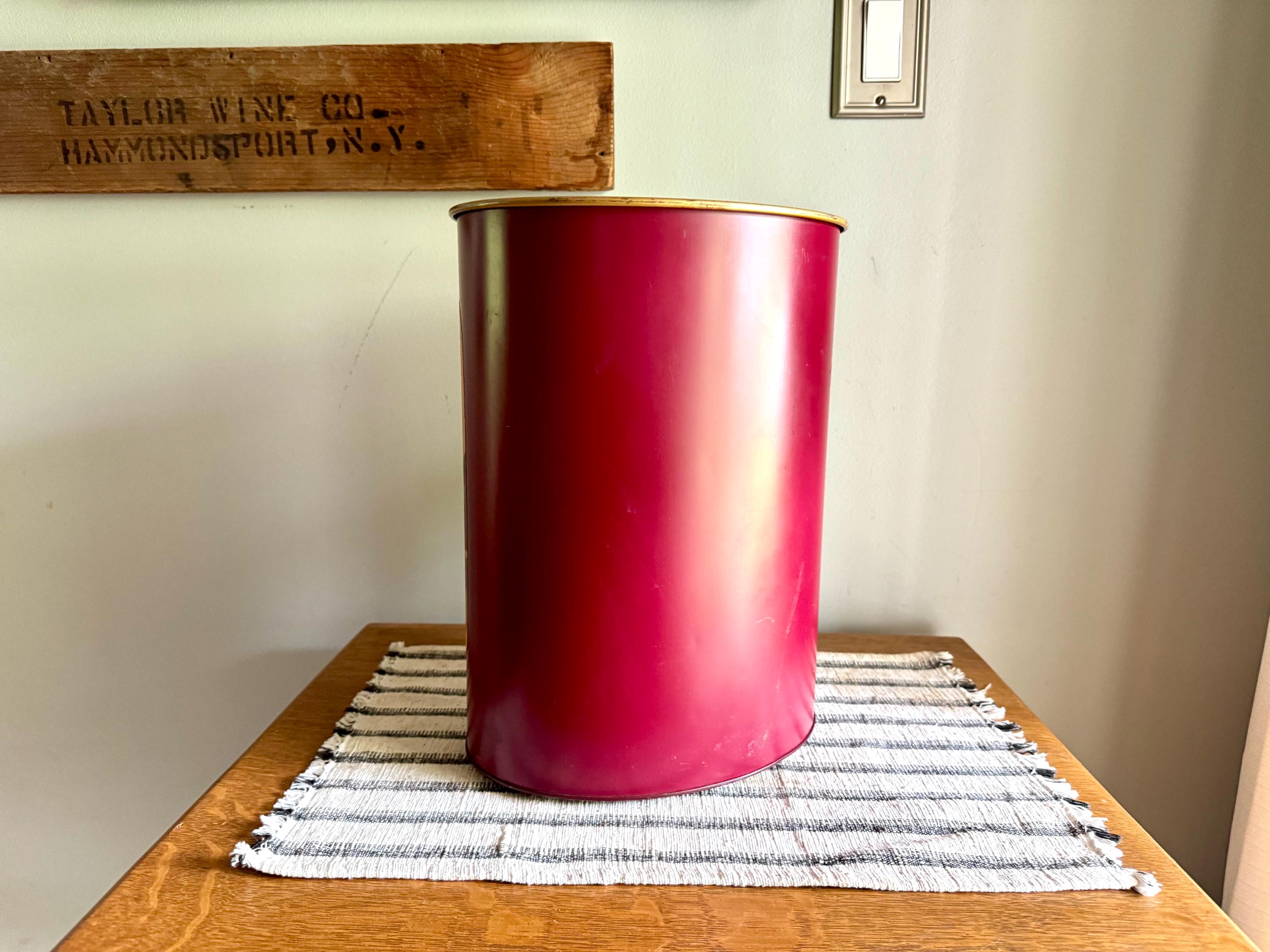 Vtg University of Virginia Red Trash Can | Charlottesville UVA Pictured Trash Bin | UVA Metal Oval Trash Can | Distressed UVA Trash Bin