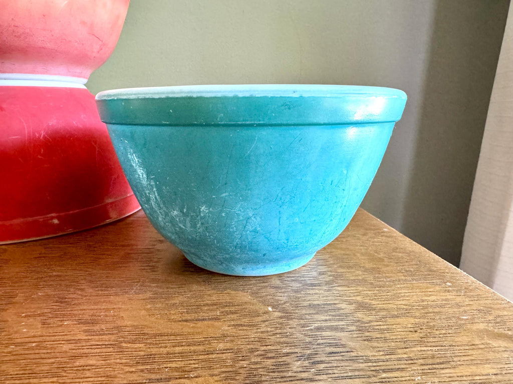 Vtg Set of Faded Pyrex Mixing Bowls | Distressed Pyrex Mixing Bowls | Green, Red and Blue Pyrex Bowls | Faded Finish Pyrex Bowls
