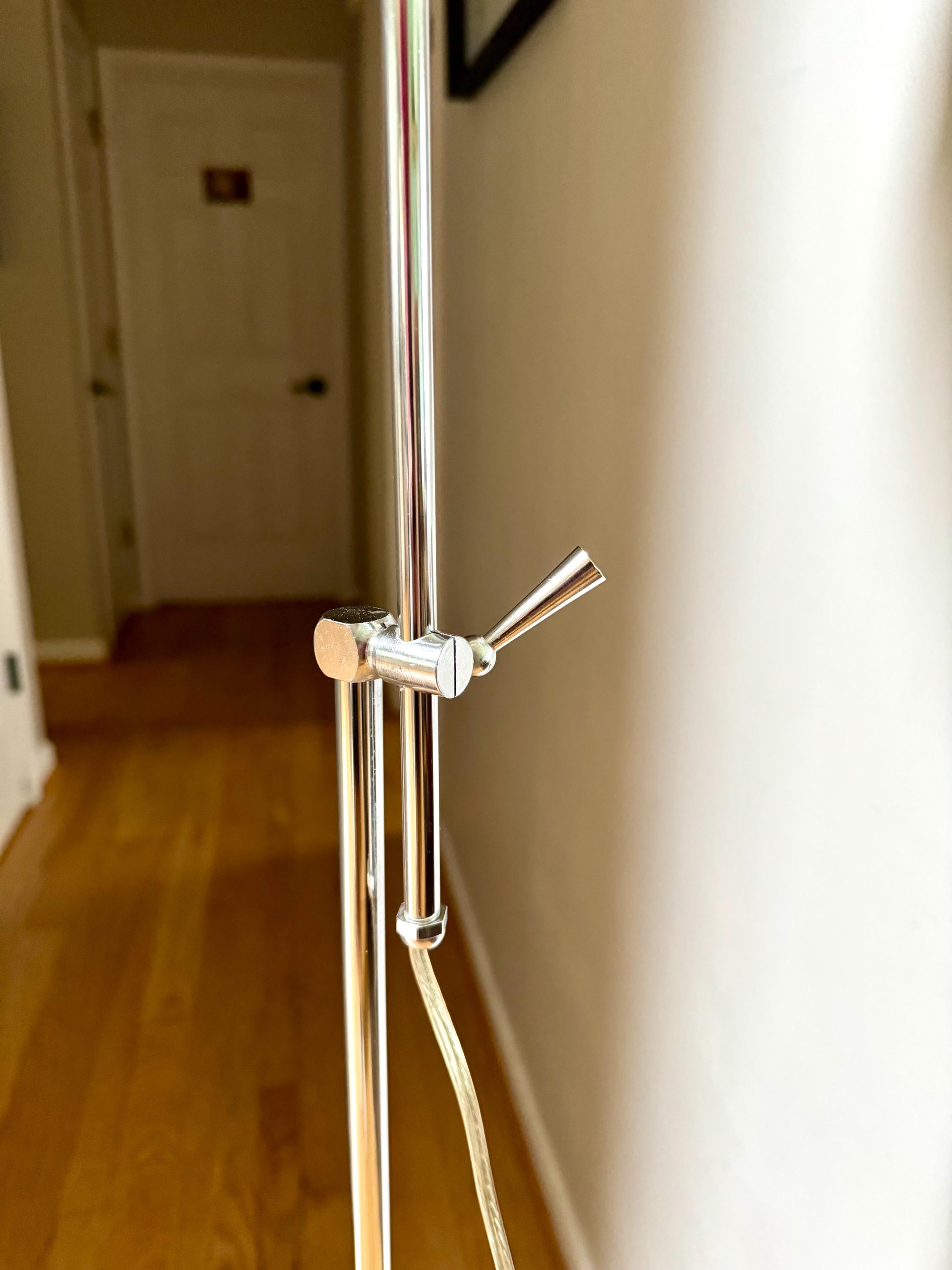 Vintage Mid Century Modern Adjustable Pleated Ribbon Shade Lamp | Pleated Drum Shade Adjustable Floor Lamp | Cloth Shade MCM Floor Lamp