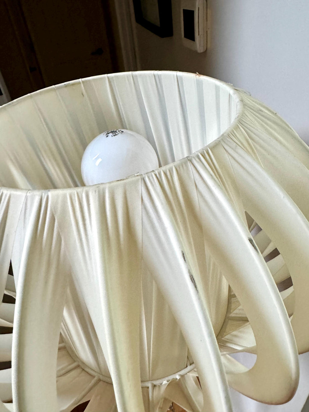 Vintage Mid Century Modern Adjustable Pleated Ribbon Shade Lamp | Pleated Drum Shade Adjustable Floor Lamp | Cloth Shade MCM Floor Lamp