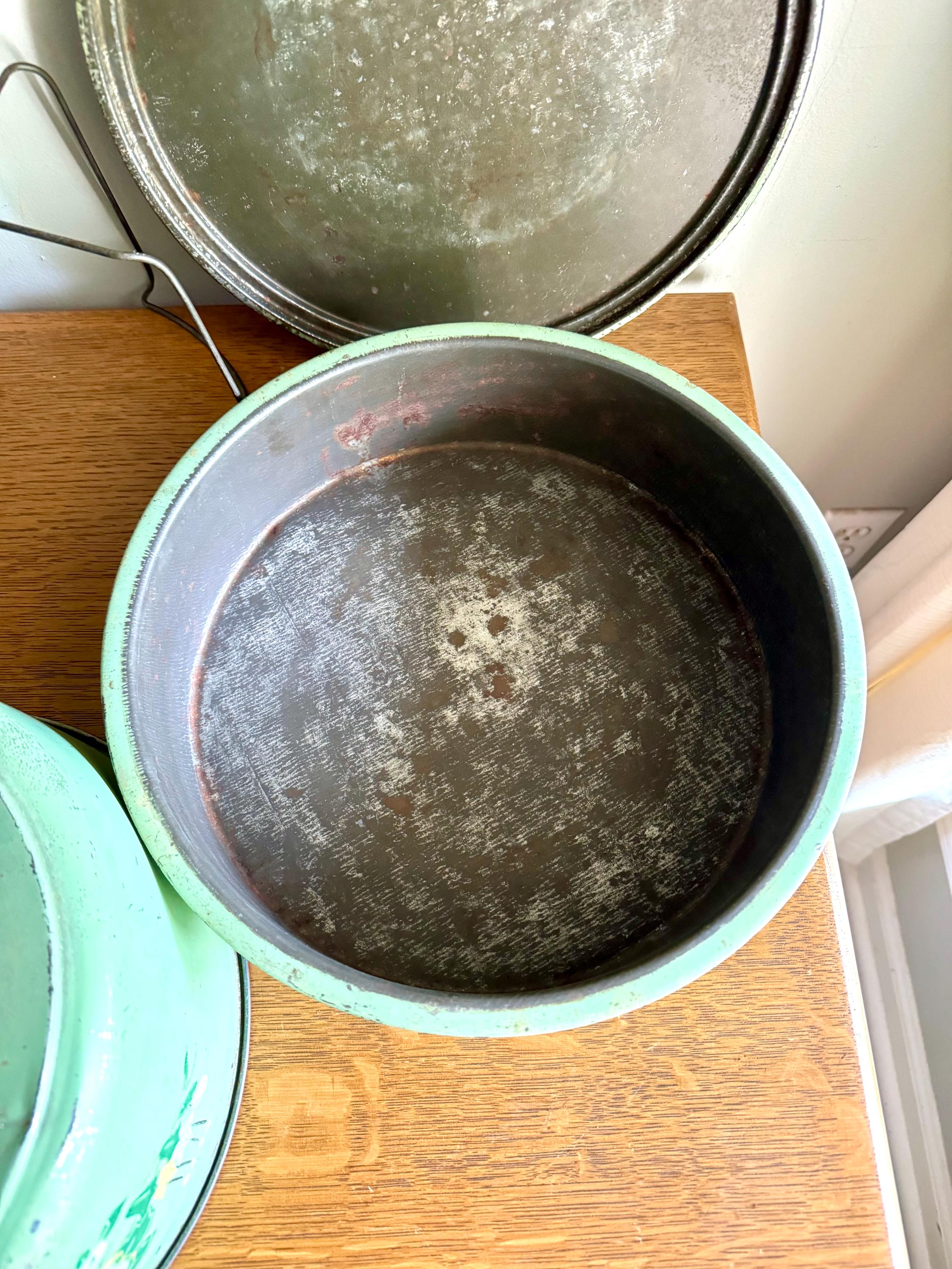 Vintage Green Floral Cake Carrier | Double Decker Cake Carrier | Green Cake and Pie Carrier | Cake Carrier Tin with 2 Compartments