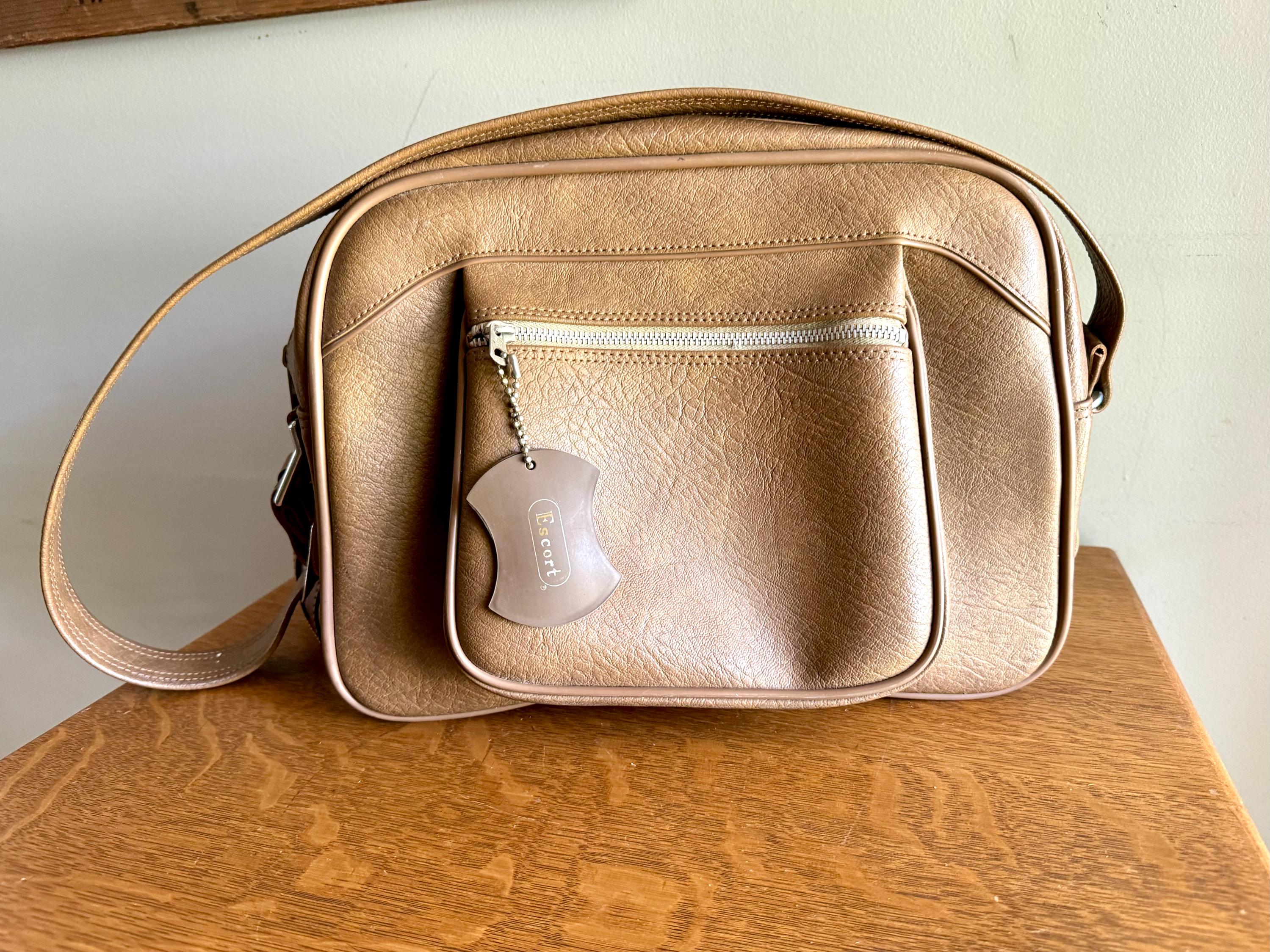Vtg Brown Escort Shoulder Bag | Brown Vinyl Escort Travel Bag | Vinyl Weekend Bag | Brown Vinyl Shoulder Bag | 60's Vinyl Bag