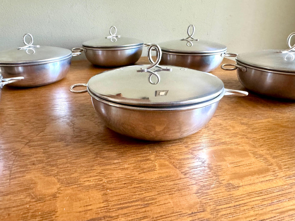 Vtg Set of 7 Aluminum Rice Bowls With Lids | MCM Small Aluminum Bowls With Lids | Camping Bowl Set | Small Cook & Serve Casserole Bowls