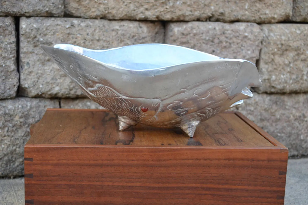 Vtg Arthur Court Aluminum Gold Fish Shell Bowl | 1970's Fish Aluminum Bowl | Polished Aluminum Shell Shaped Bowl | Carnelian Fish Eye