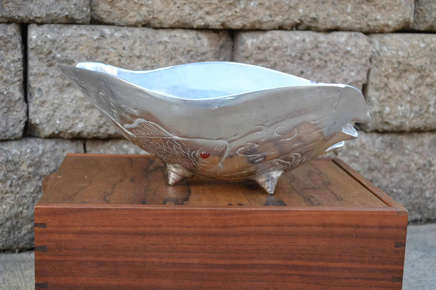 Vtg Arthur Court Aluminum Gold Fish Shell Bowl | 1970's Fish Aluminum Bowl | Polished Aluminum Shell Shaped Bowl | Carnelian Fish Eye