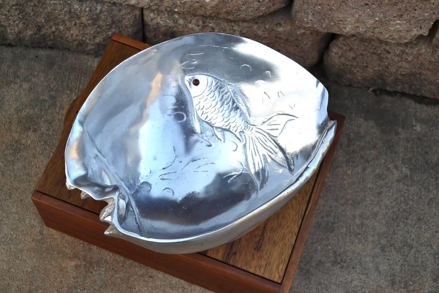 Vtg Arthur Court Aluminum Gold Fish Shell Bowl | 1970's Fish Aluminum Bowl | Polished Aluminum Shell Shaped Bowl | Carnelian Fish Eye