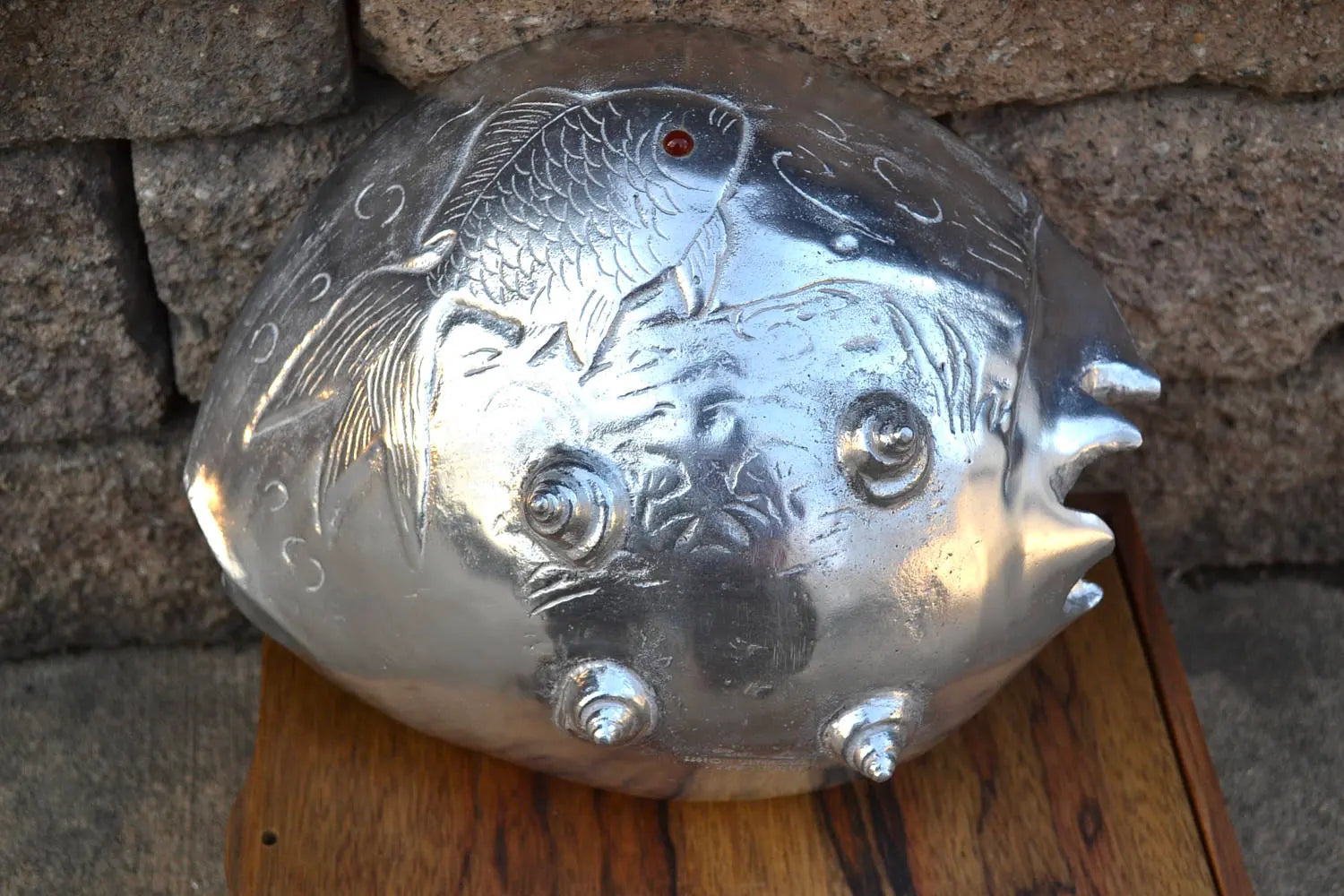 Vtg Arthur Court Aluminum Gold Fish Shell Bowl | 1970's Fish Aluminum Bowl | Polished Aluminum Shell Shaped Bowl | Carnelian Fish Eye