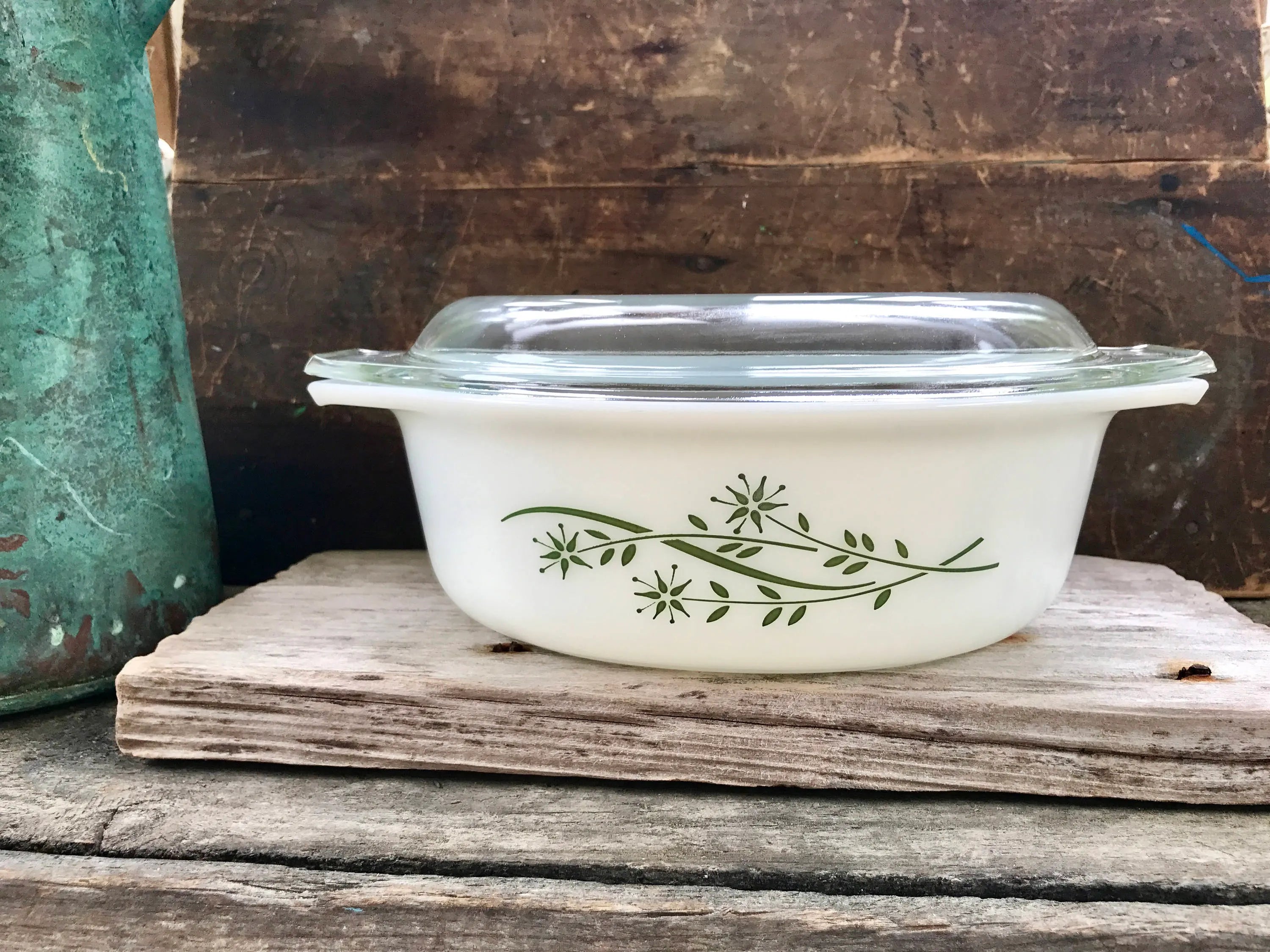 Pyrex 043 Honeysuckle Casserole Dish | Vintage White Pyrex With Sage Green Honeysuckle Pattern | Pyrex Dish | Mid Century Kitchen | 1 1/2 Qt