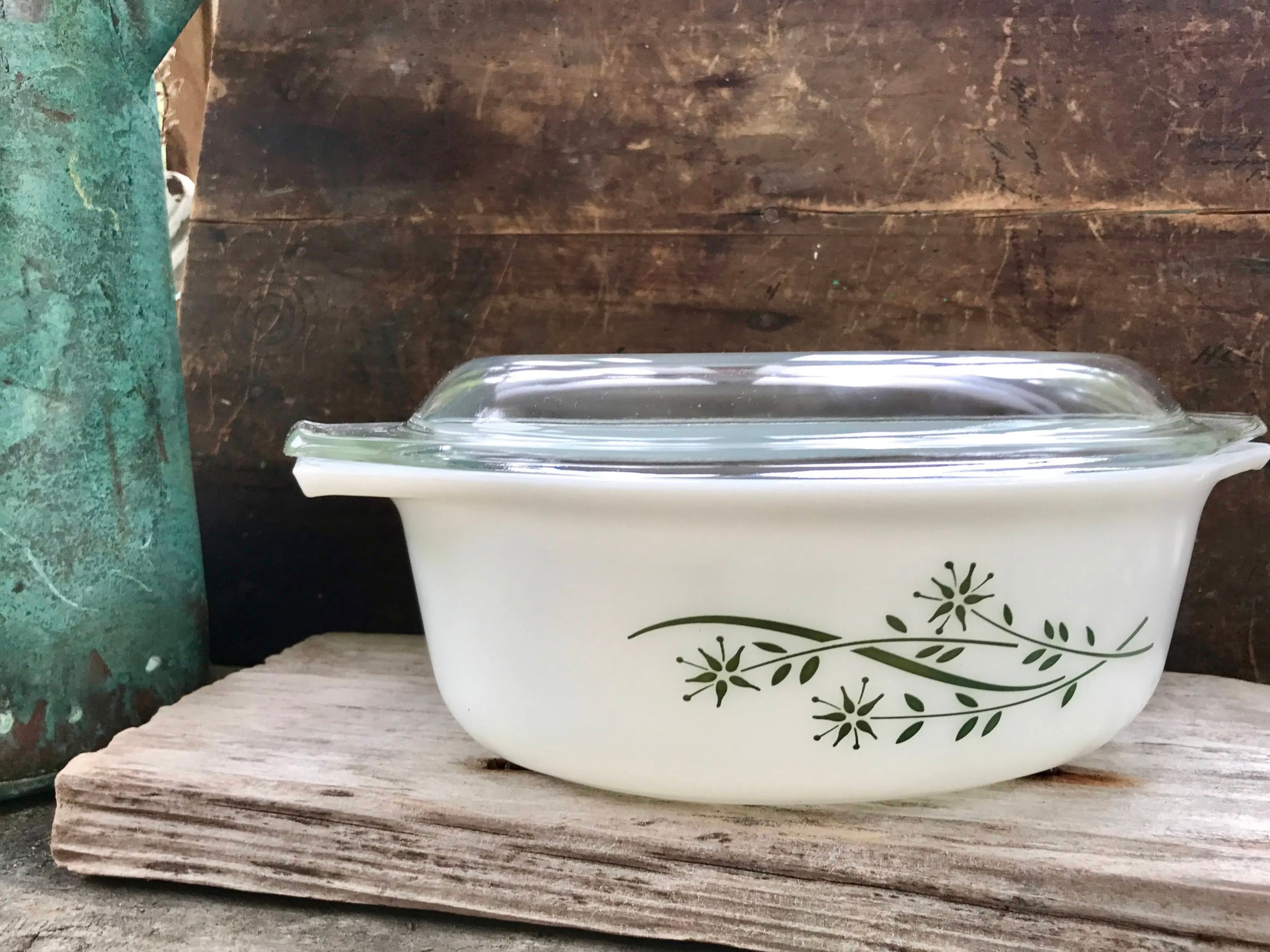 Pyrex 043 Honeysuckle Casserole Dish | Vintage White Pyrex With Sage Green Honeysuckle Pattern | Pyrex Dish | Mid Century Kitchen | 1 1/2 Qt