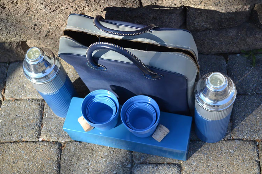 Vtg Universal Vacuum Bottle Picnic Set | Vtg Thermos Set | Universal Model VB-3325 Cork Top | Thermos Set | Blue And Grey Picnic Set