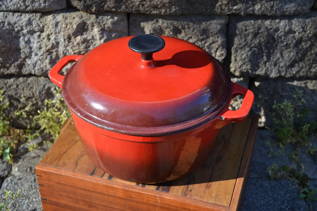 Vtg Cast Iron Enamel Pot Dutch Oven | Red Cast Iron Enamel Pan | Red Two Toned Heavy Enamel Cast Iron Pot | Chipped Enamel Sauce Pan