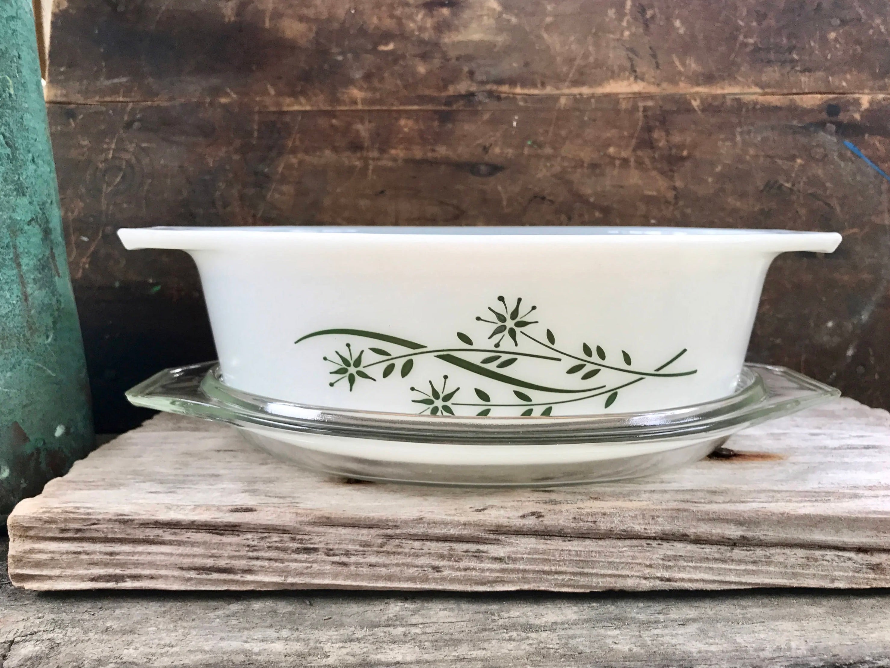 Pyrex 043 Honeysuckle Casserole Dish | Vintage White Pyrex With Sage Green Honeysuckle Pattern | Pyrex Dish | Mid Century Kitchen | 1 1/2 Qt