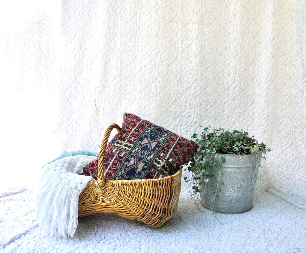 Vtg Wicker Basket With Handle | Rustic Wicker Storage | 80's Bohemian Basket l Rattan Basket | Woven Basket | Beach House Wicker Decor