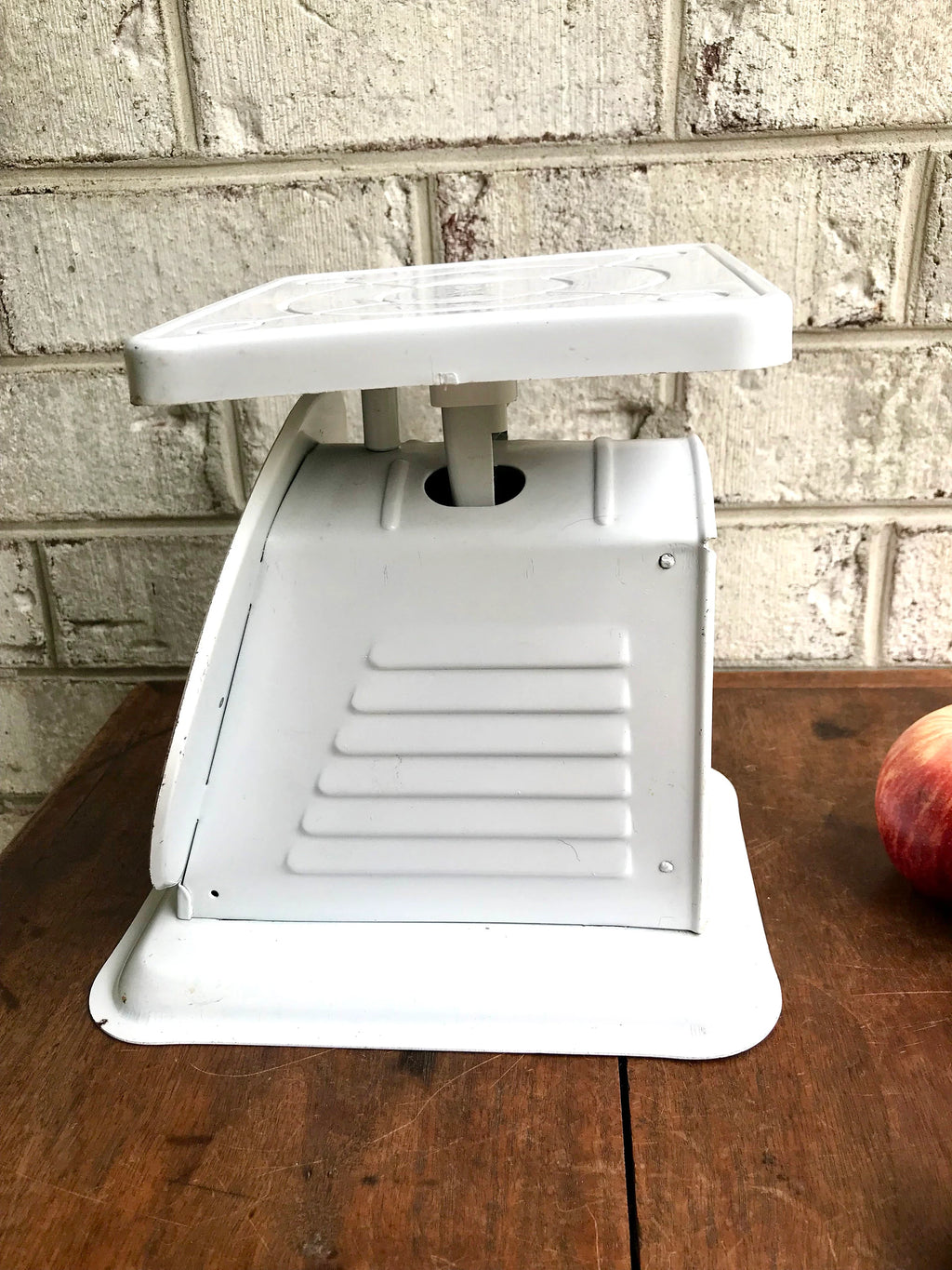 Bright White American Family Scale | Rustic Kitchen Scale | Old Scale| 50s scale | Vintage Scale | Kitchen Scale | Rusty Scale | 25Lbs Scale