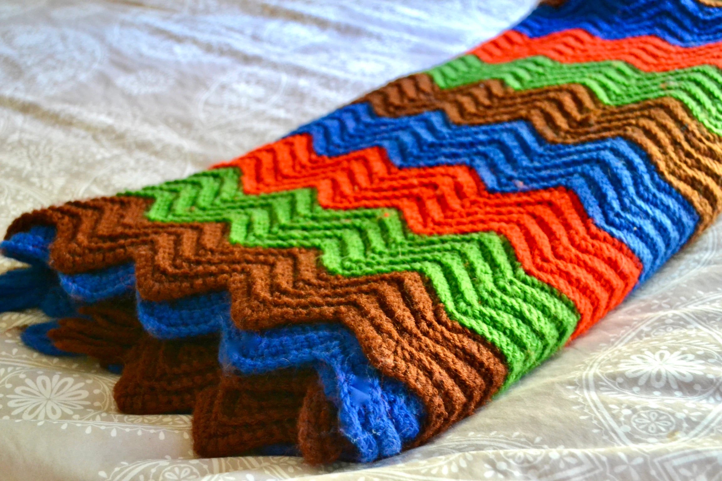 Vtg Afghan Blanket | Multicolored Zig Zag Crocheted Blanket | Woven Throw Blanket | Knitted Striped Blanket | Travel Throw