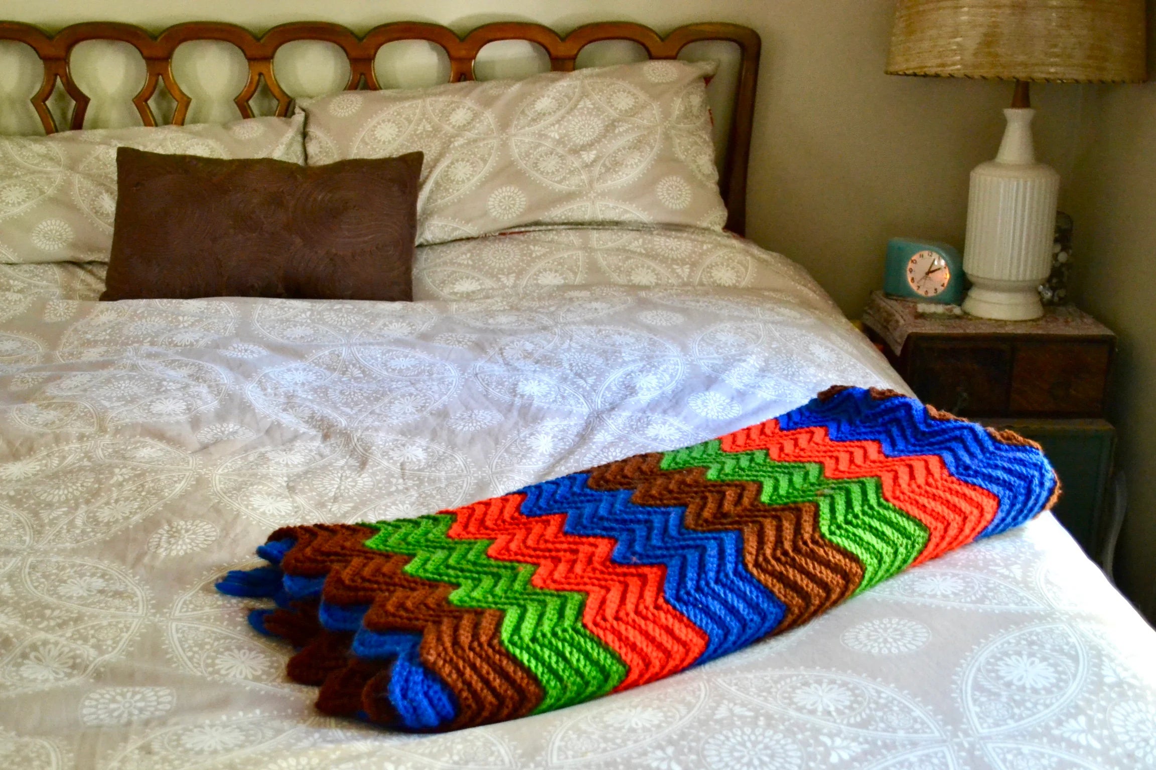 Vtg Afghan Blanket | Multicolored Zig Zag Crocheted Blanket | Woven Throw Blanket | Knitted Striped Blanket | Travel Throw