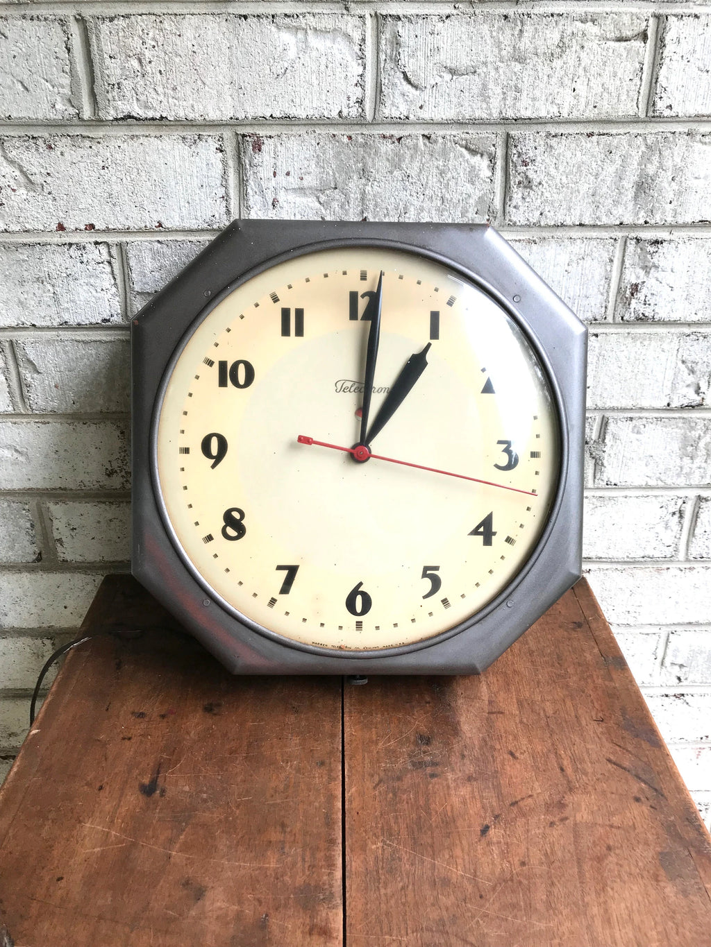 Vintage MCM Telchrom Wall Clock | Classic Industrial Wall Clock | Working Telechrom Wall Clock | Large Metal and Bubble Glass Clock