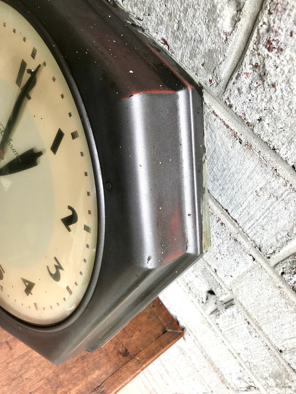 Vintage MCM Telchrom Wall Clock | Classic Industrial Wall Clock | Working Telechrom Wall Clock | Large Metal and Bubble Glass Clock