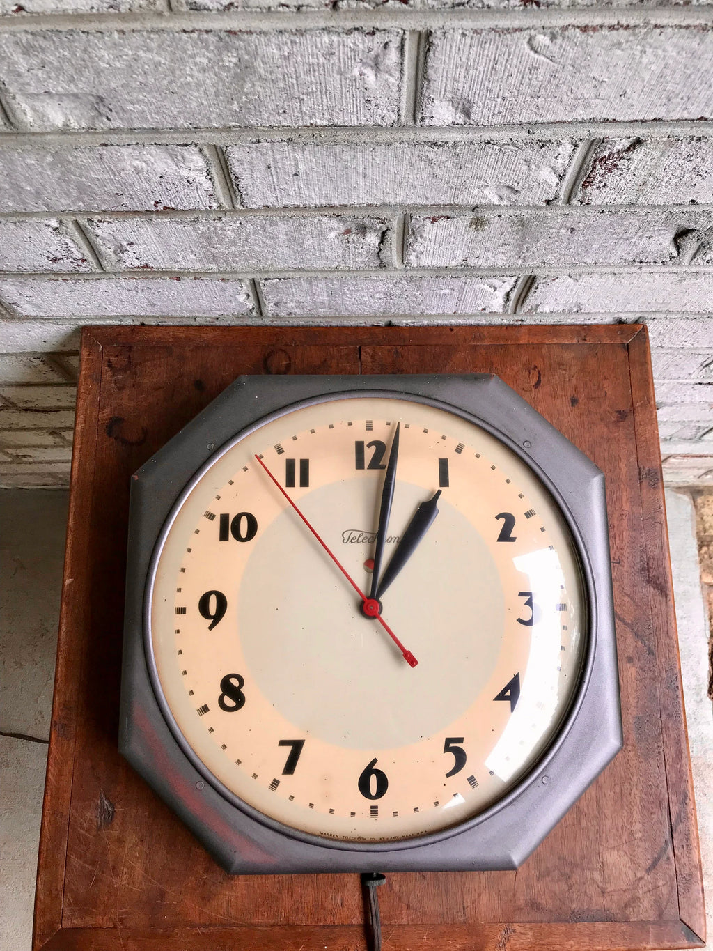 Vintage MCM Telchrom Wall Clock | Classic Industrial Wall Clock | Working Telechrom Wall Clock | Large Metal and Bubble Glass Clock