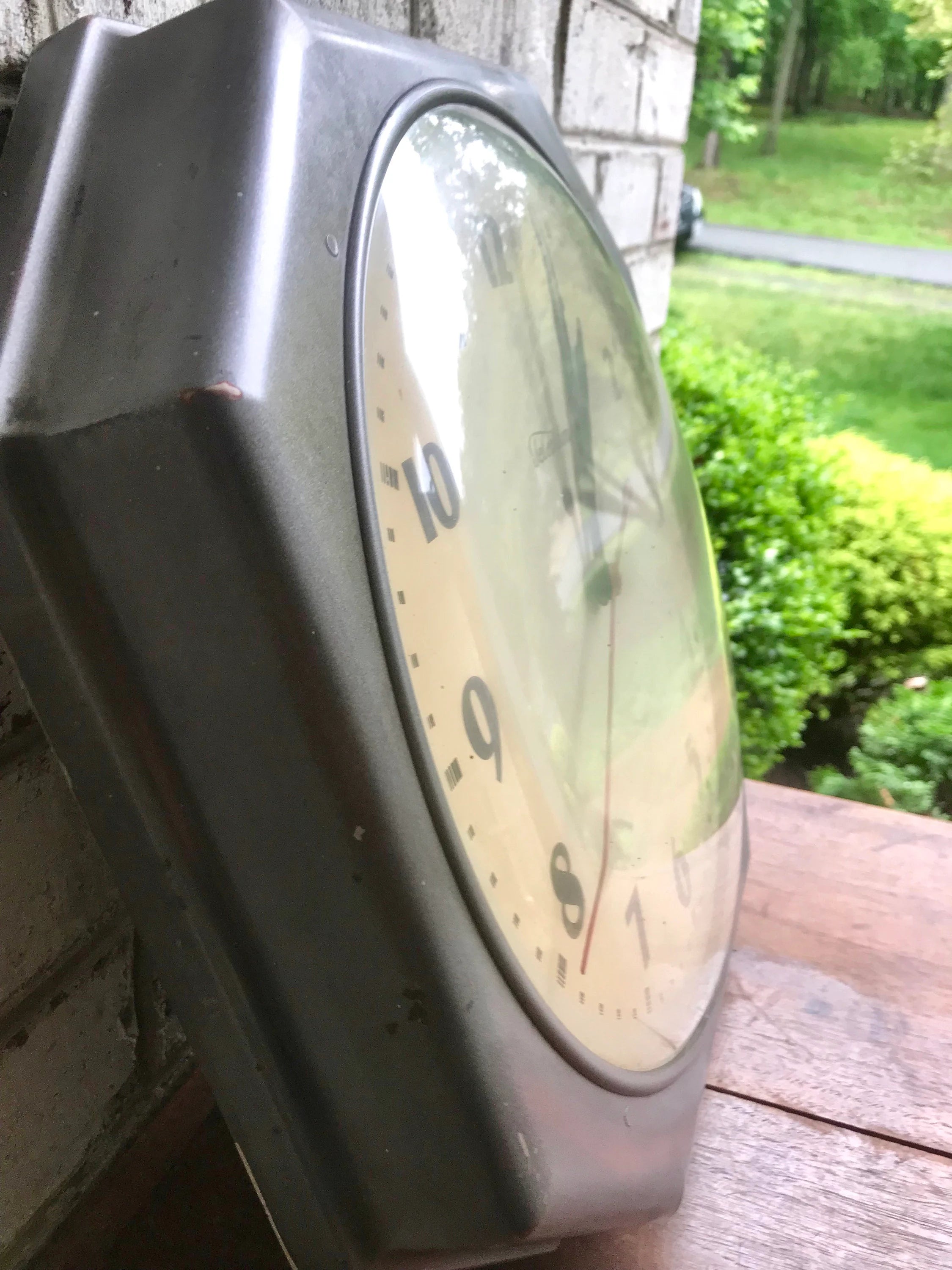 Vintage MCM Telchrom Wall Clock | Classic Industrial Wall Clock | Working Telechrom Wall Clock | Large Metal and Bubble Glass Clock