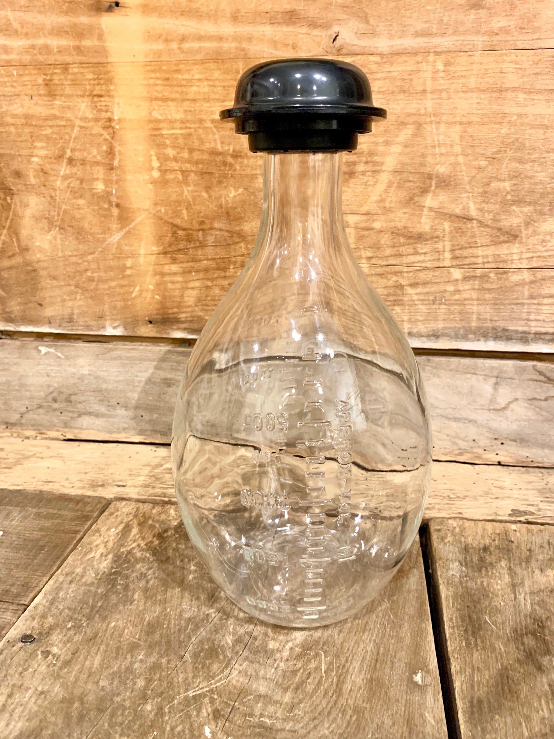 Macbick Laboratory Bottle | Vintage Large American Sterilizer Beaker| Rare Pyrex 2000ml Borosilicate Lab Flask | Apothecary Graduated Bottle