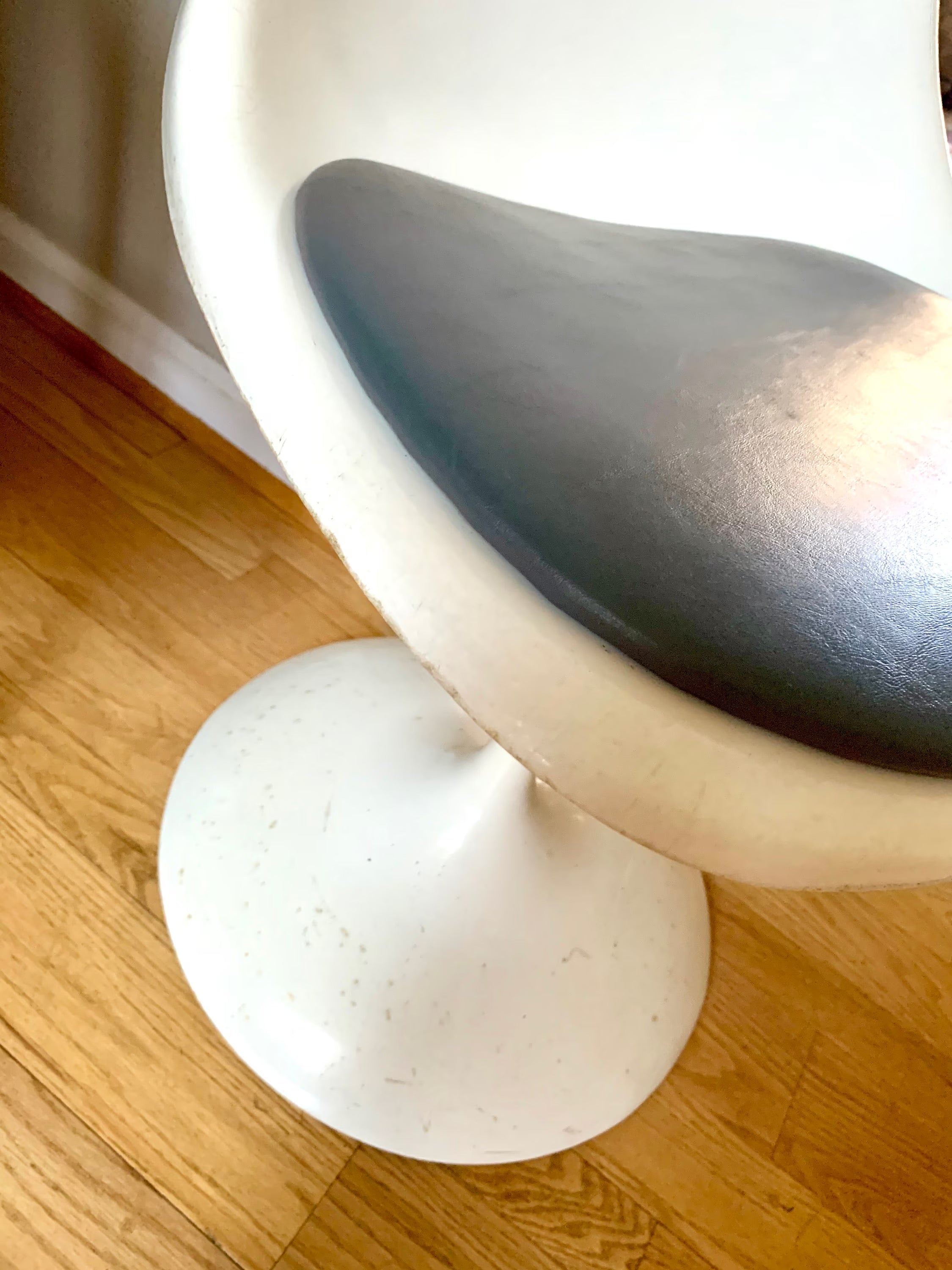 Vtg White Tulip Chair and Stool | MCM White Tulip Chair and Stool with Grey Cushions| Mid Century Modern Swivel Chairs