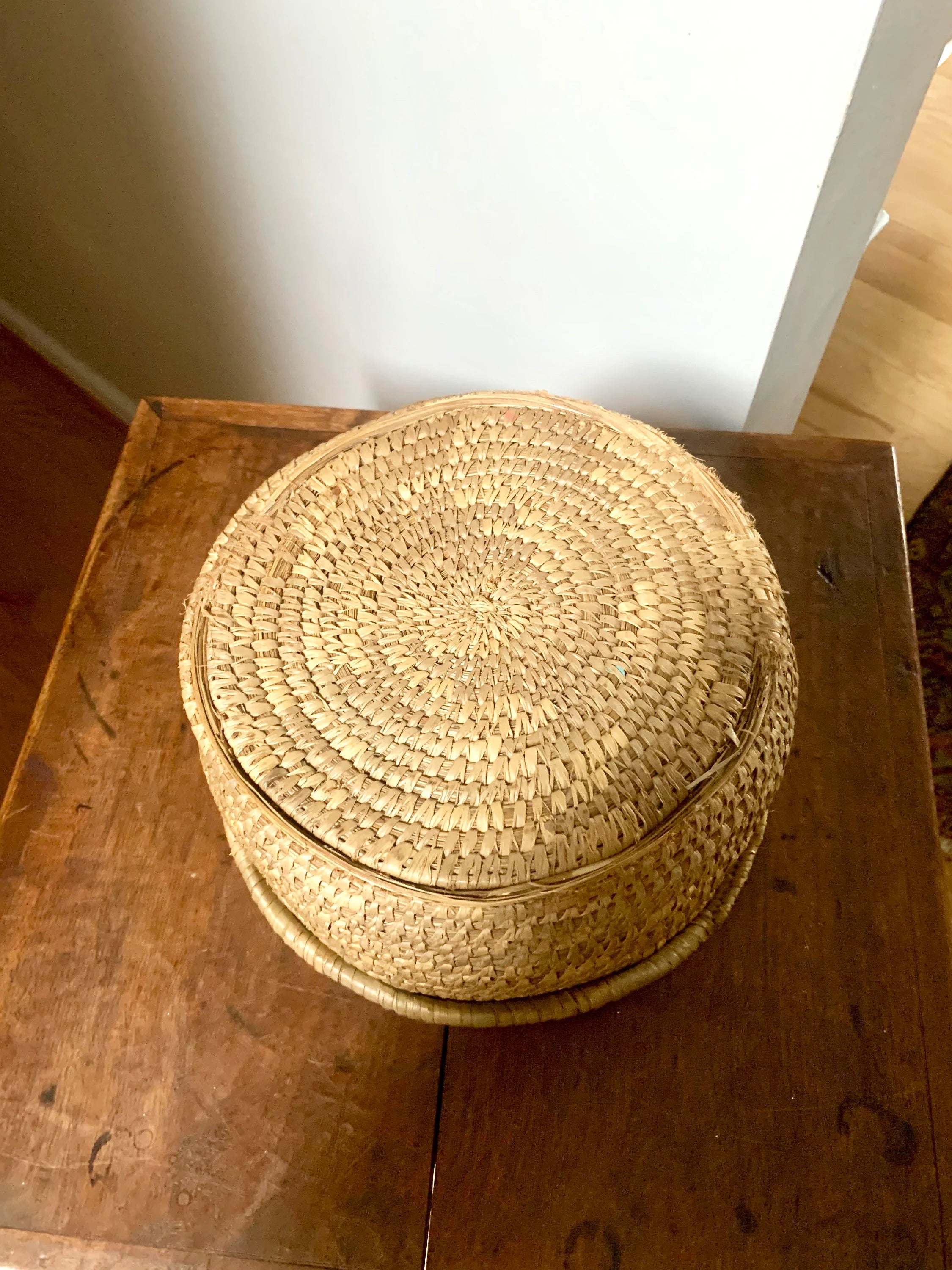 Small Round Coiled Sweetgrass Basket with Lid | Native American Woven Basket | Boho Decor | Boho Storage | Hand Woven Basket | Native Decor