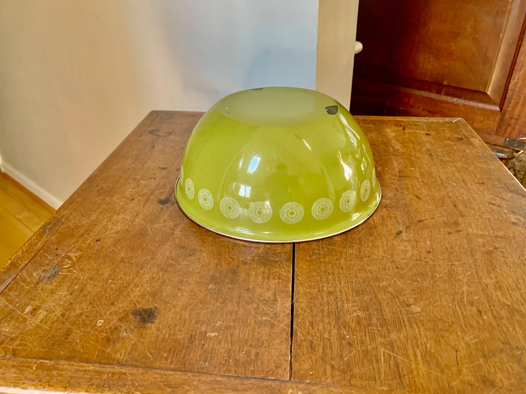 Vintage Green Enamel Bowl With Silver Lip | Avocado Green Distressed Enamel Bowl | Olive Green Enamel Salad Bowl