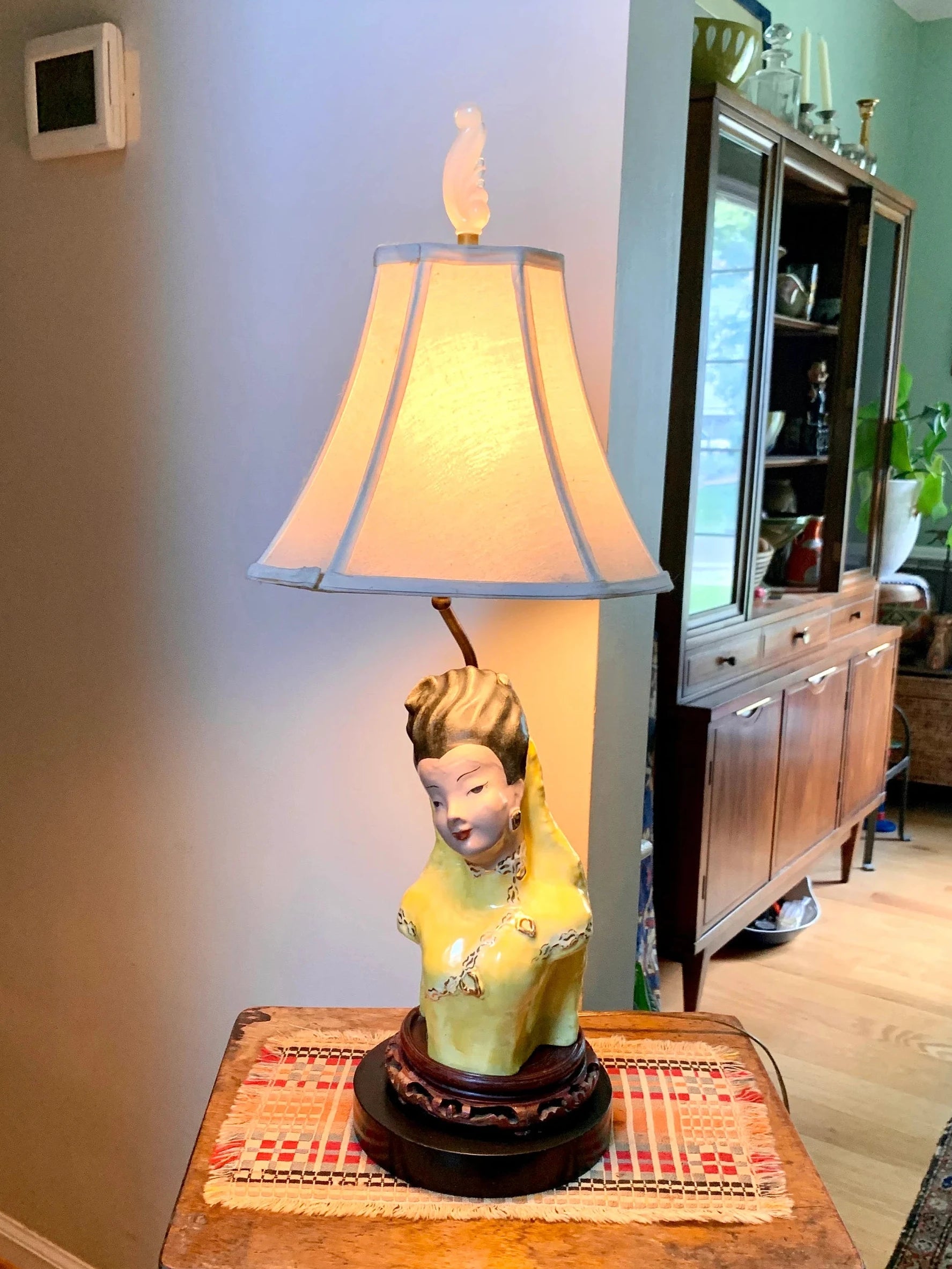 Asian Lady Ceramic Lamp | Vintage Hand Painted Asian Lady Bust Lamp | Geisha Girl Ceramic Lamp | Chinese Lady Lamp