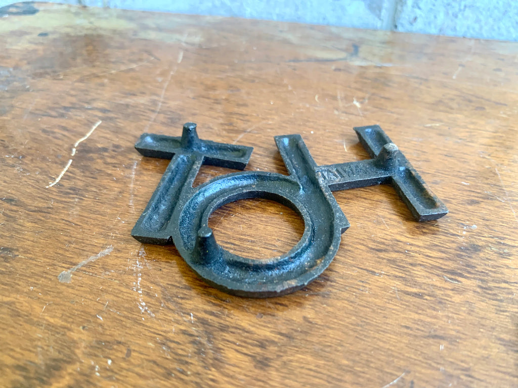 Vtg "HOT & COOL Trivets | Small Hot and Cool Pot Trivet | Typography Lettering Novelty Font Decor| Kitschy Kitchen