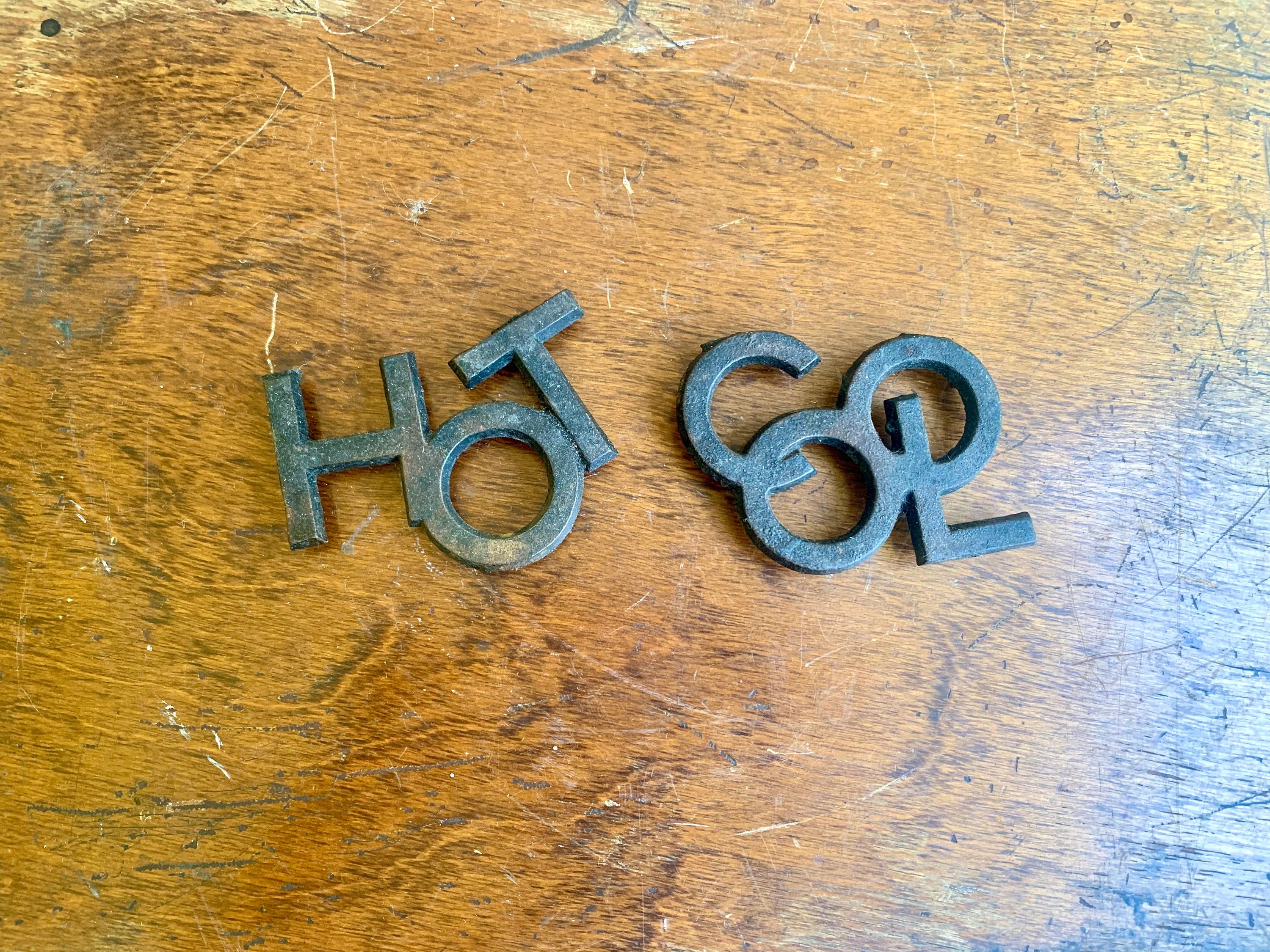 Vtg "HOT & COOL Trivets | Small Hot and Cool Pot Trivet | Typography Lettering Novelty Font Decor| Kitschy Kitchen