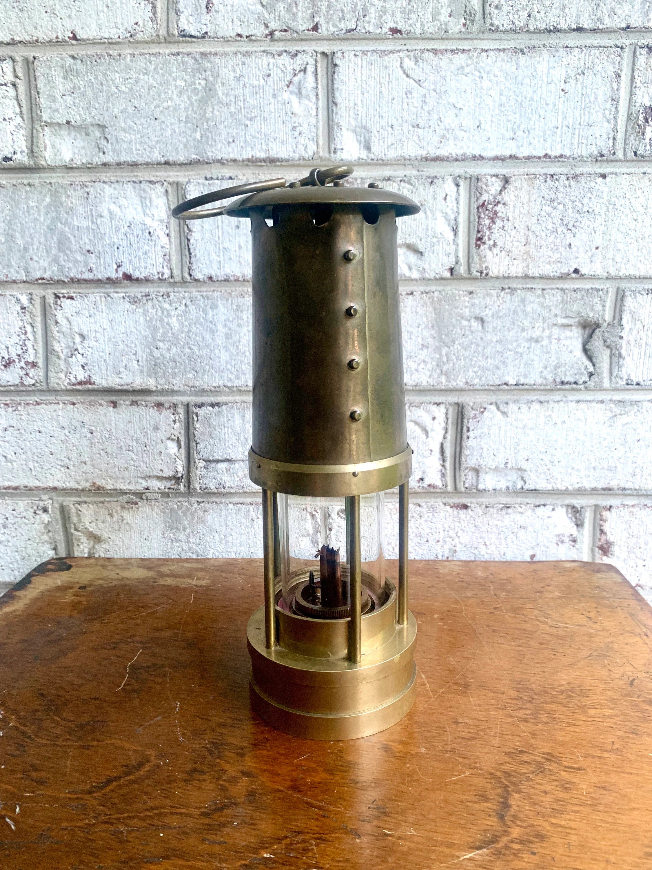 Vtg Brass Weems & Plath Yacht Lamp | Brass Yacht Oil Lamp | Weems and Plath Nautical Oil Lamp | Nautical Decor | Ship's Lamp