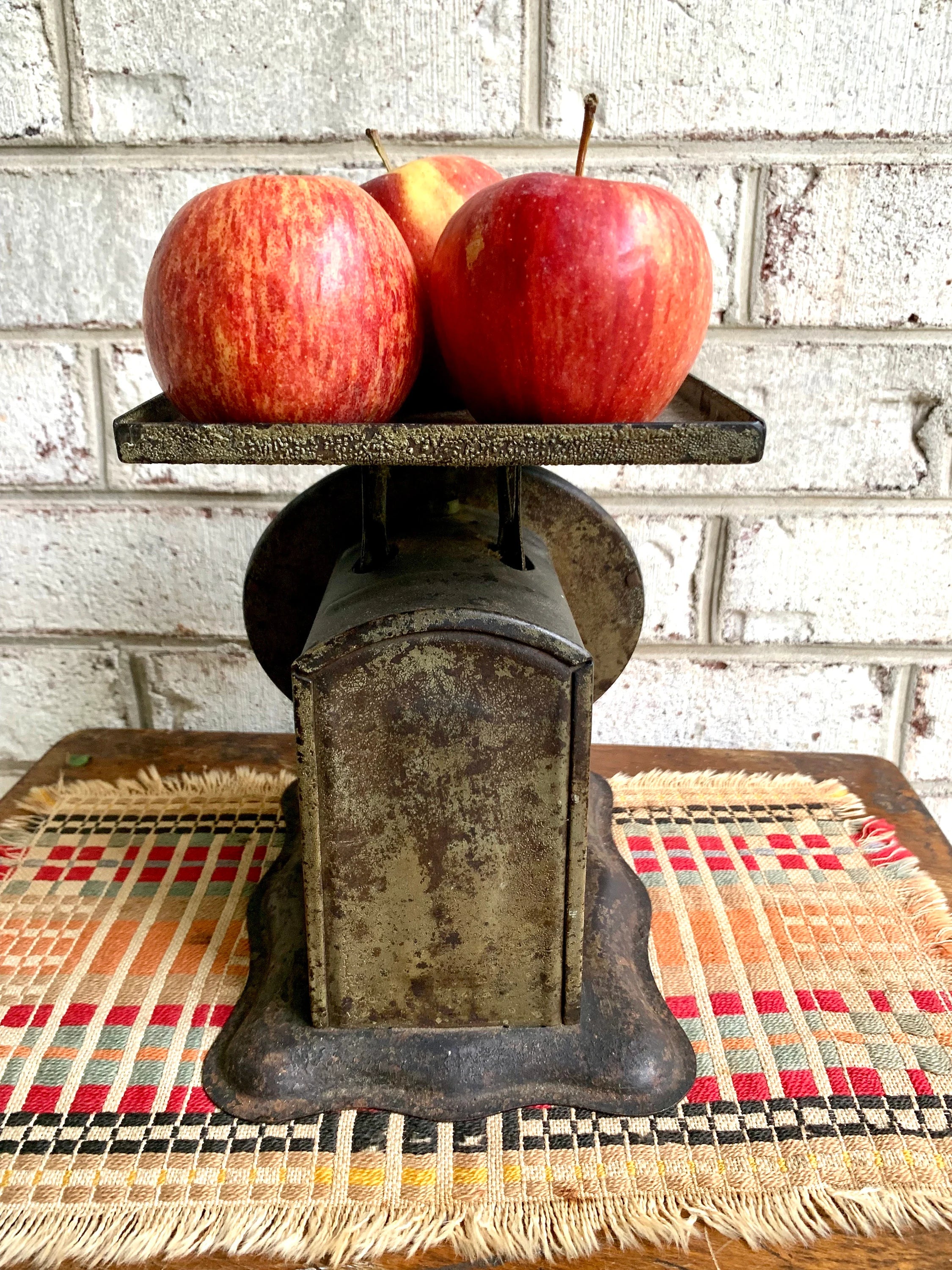 Rustic Kitchen Scale | Distressed 25 lbs. Scale | Old Scale | Glass Face Scale | Vintage Scale | Kitchen Scale | Rusty Scale | 25 lbs Scale