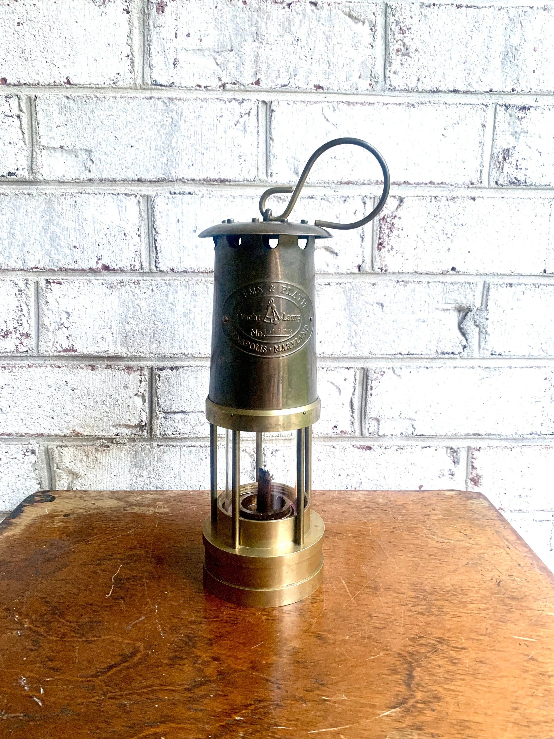 Vtg Brass Weems & Plath Yacht Lamp | Brass Yacht Oil Lamp | Weems and Plath Nautical Oil Lamp | Nautical Decor | Ship's Lamp