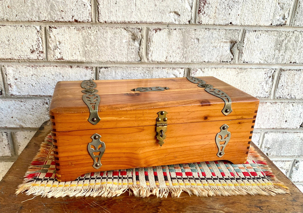 Vtg McGraw Box Co. Jewelry Box | Vtg Wood Jewelry Box | Wooden Jewelry Box | Treasure Chest Jewelry Box | Cedar Jewelry Box