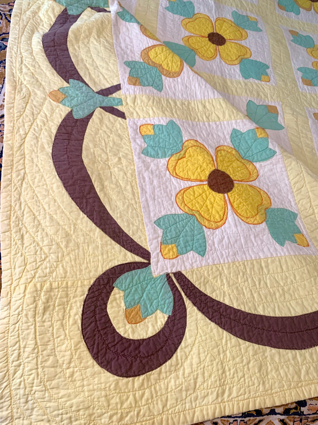 Vtg Hand Sewn Dogwood Blossom Quilt | Hand Quilted Blanket | Handmade Quilt | Farmhouse Quilt | Dogwood Quilt