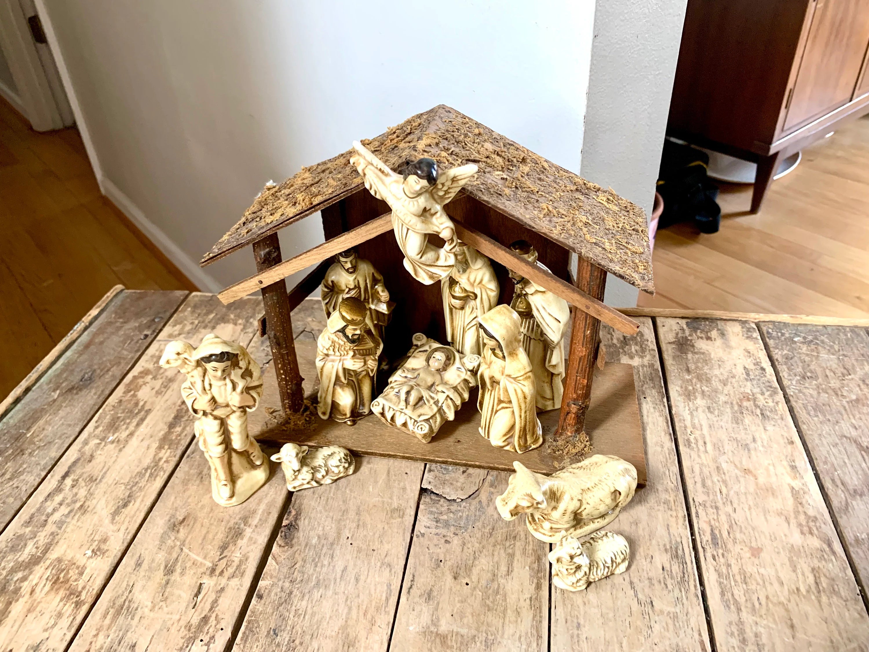Vtg Nativity Scene | Made In Korea Native Scene | Christmas Nativity | Christmas Decor | Nativity Set | 11 Piece Nativity Scene