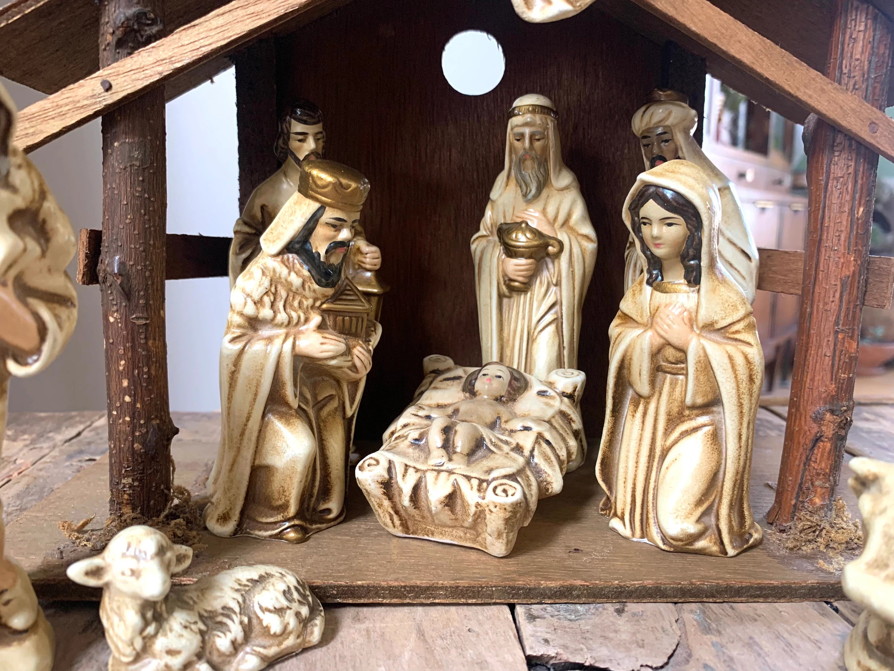 Vtg Nativity Scene | Made In Korea Native Scene | Christmas Nativity | Christmas Decor | Nativity Set | 11 Piece Nativity Scene